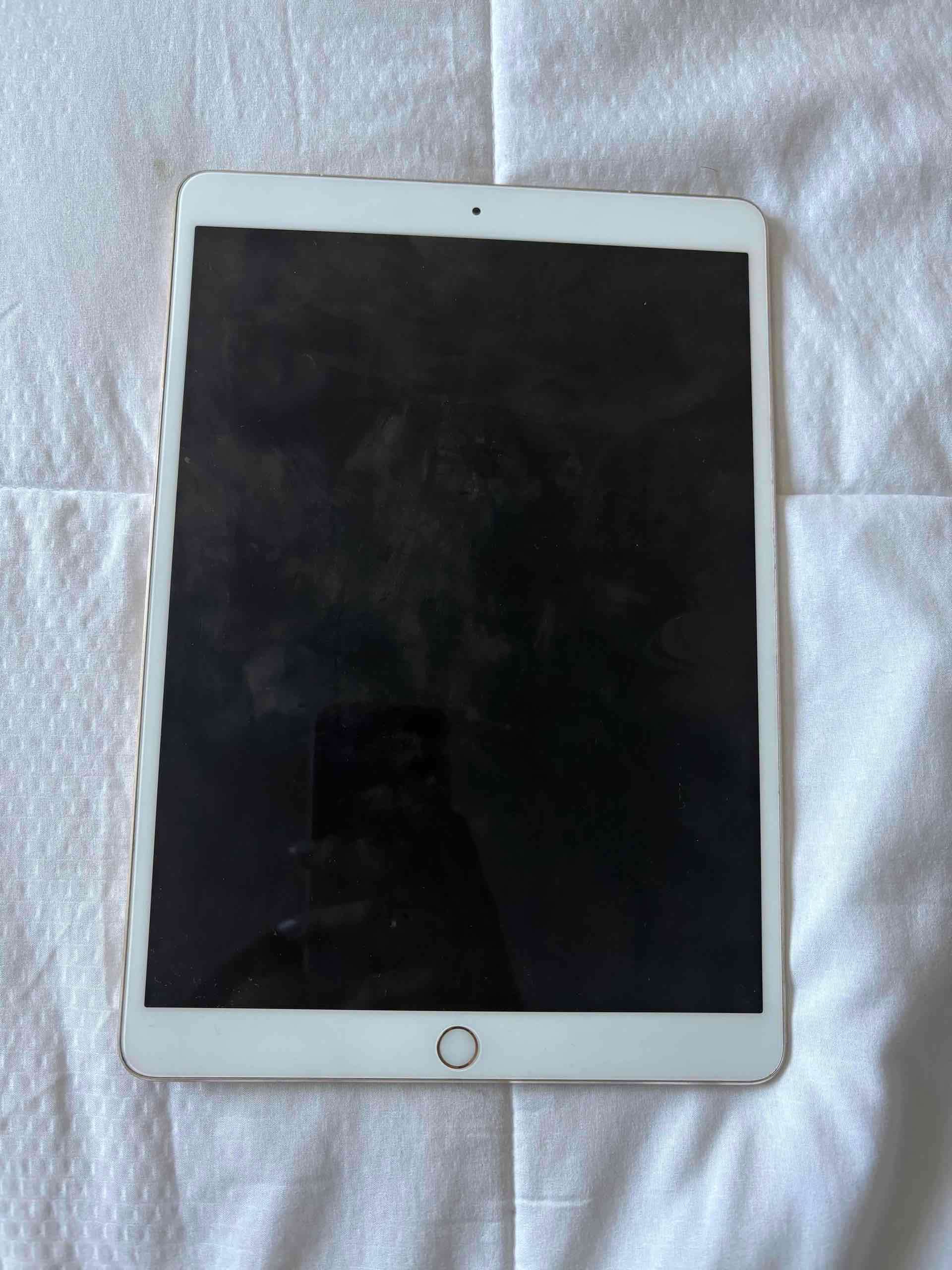 Tablet con pantalla grande - miniatura 3