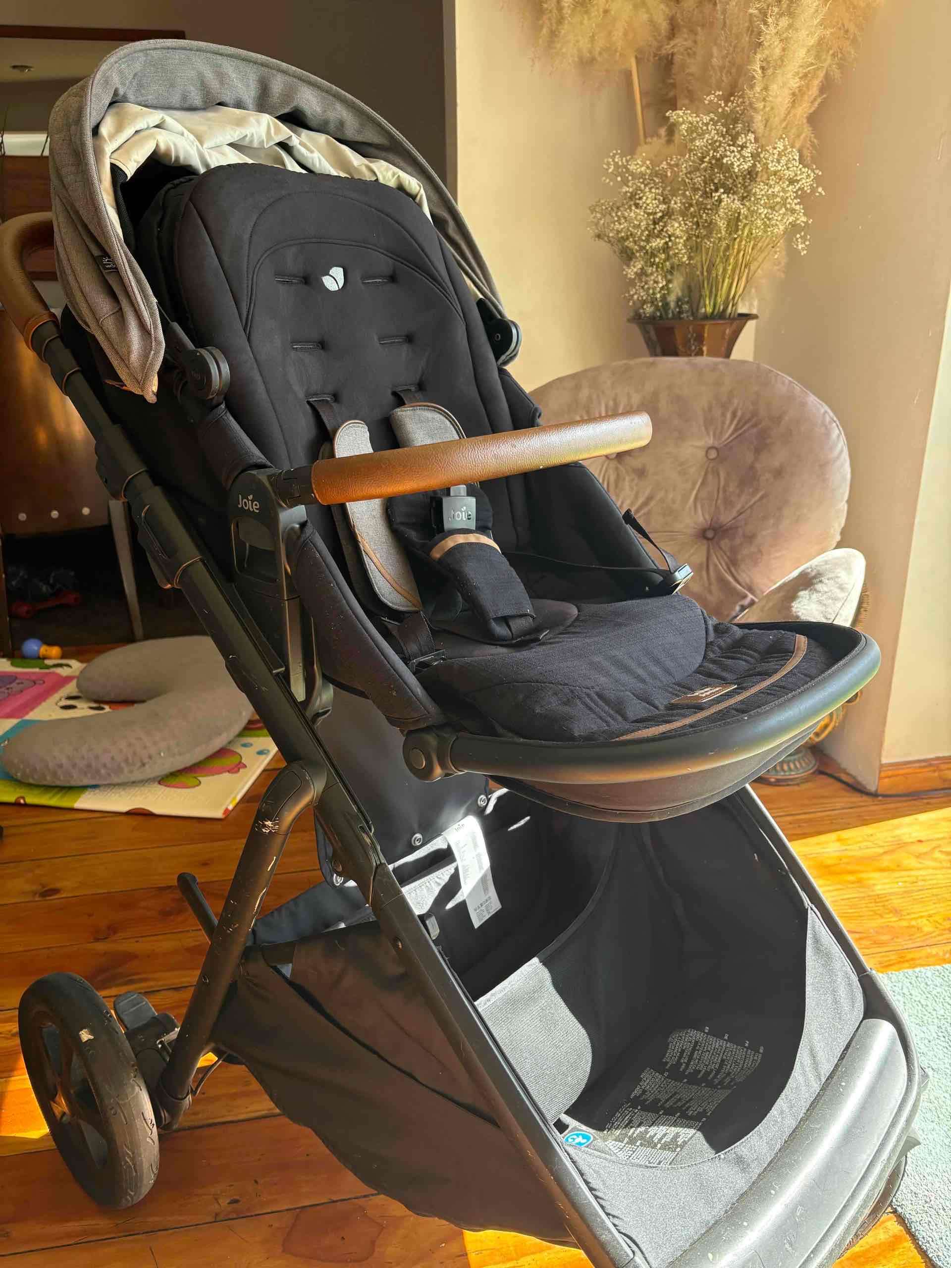 Coche de bebe joie