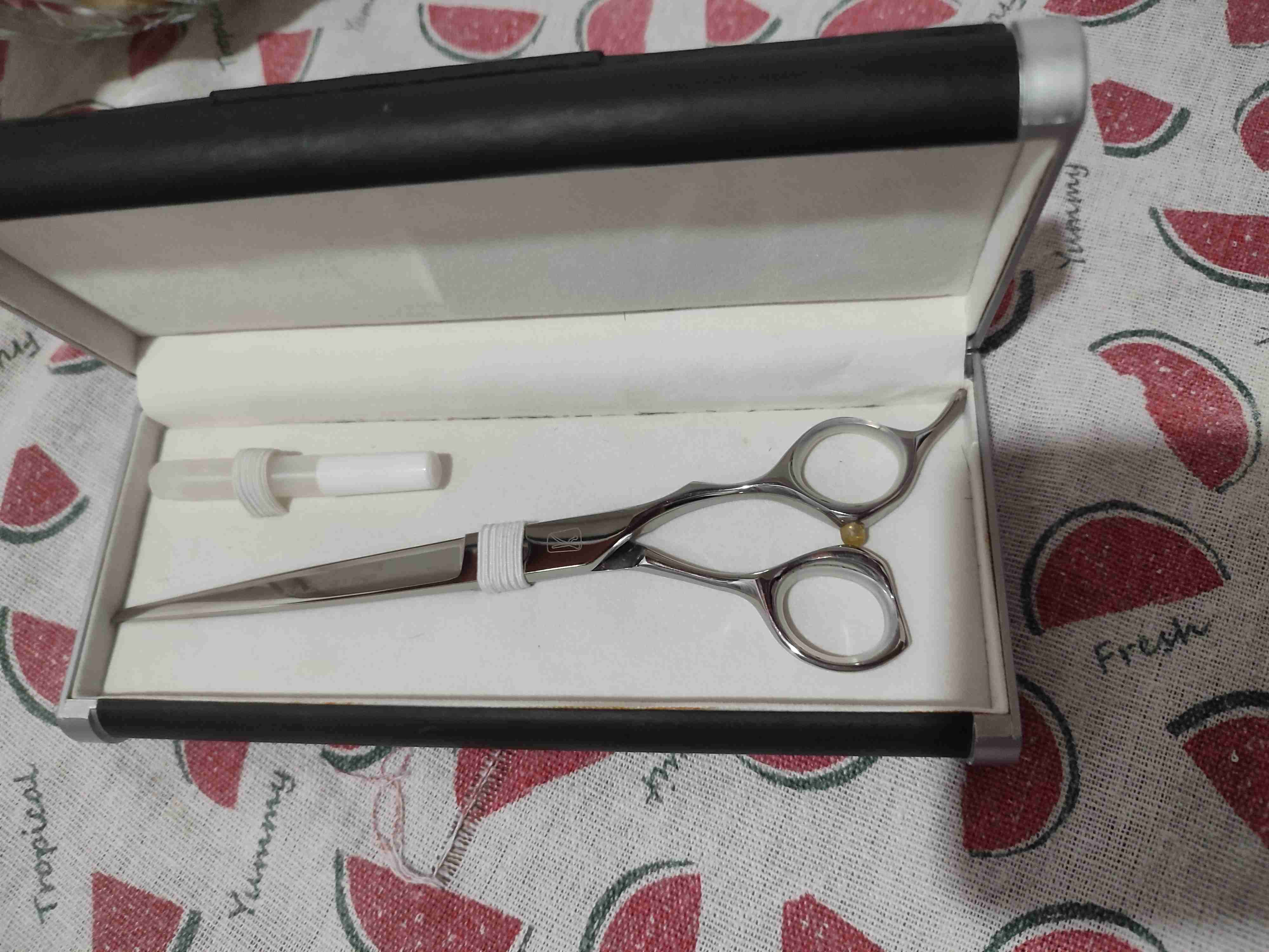 Tijeras de peluquería en estuche corte liso
