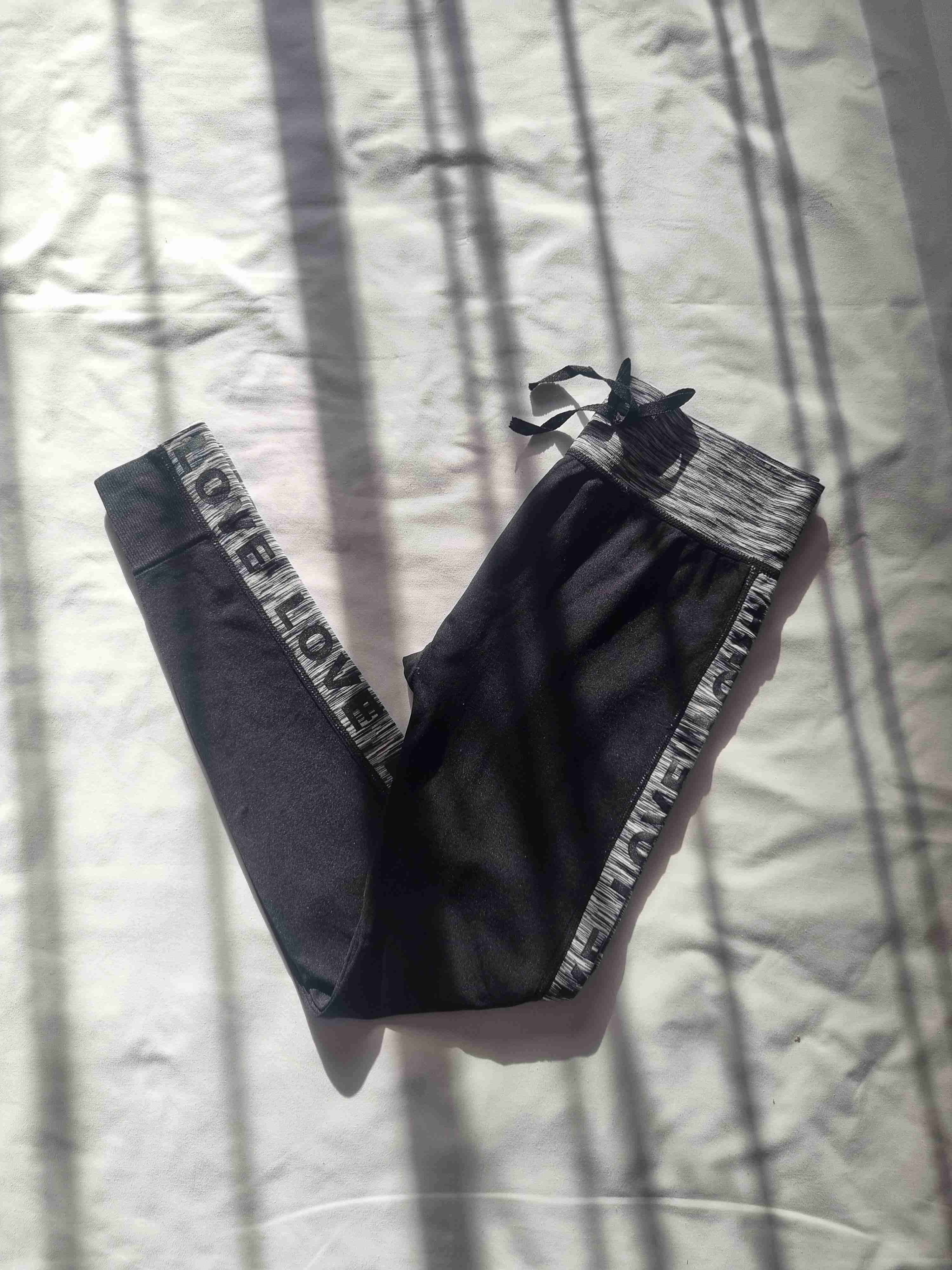 Calzas deportivas negras