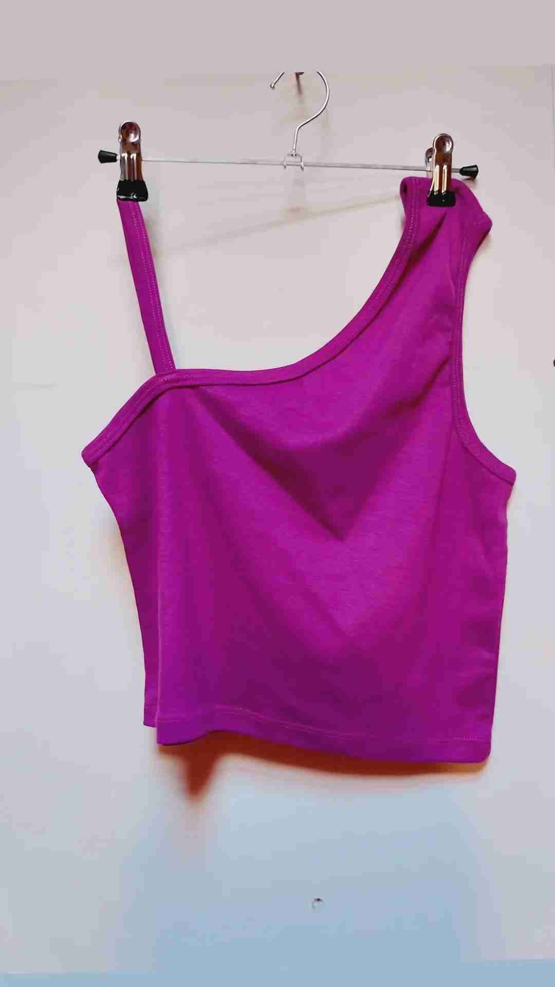 Top fucsia un tirante