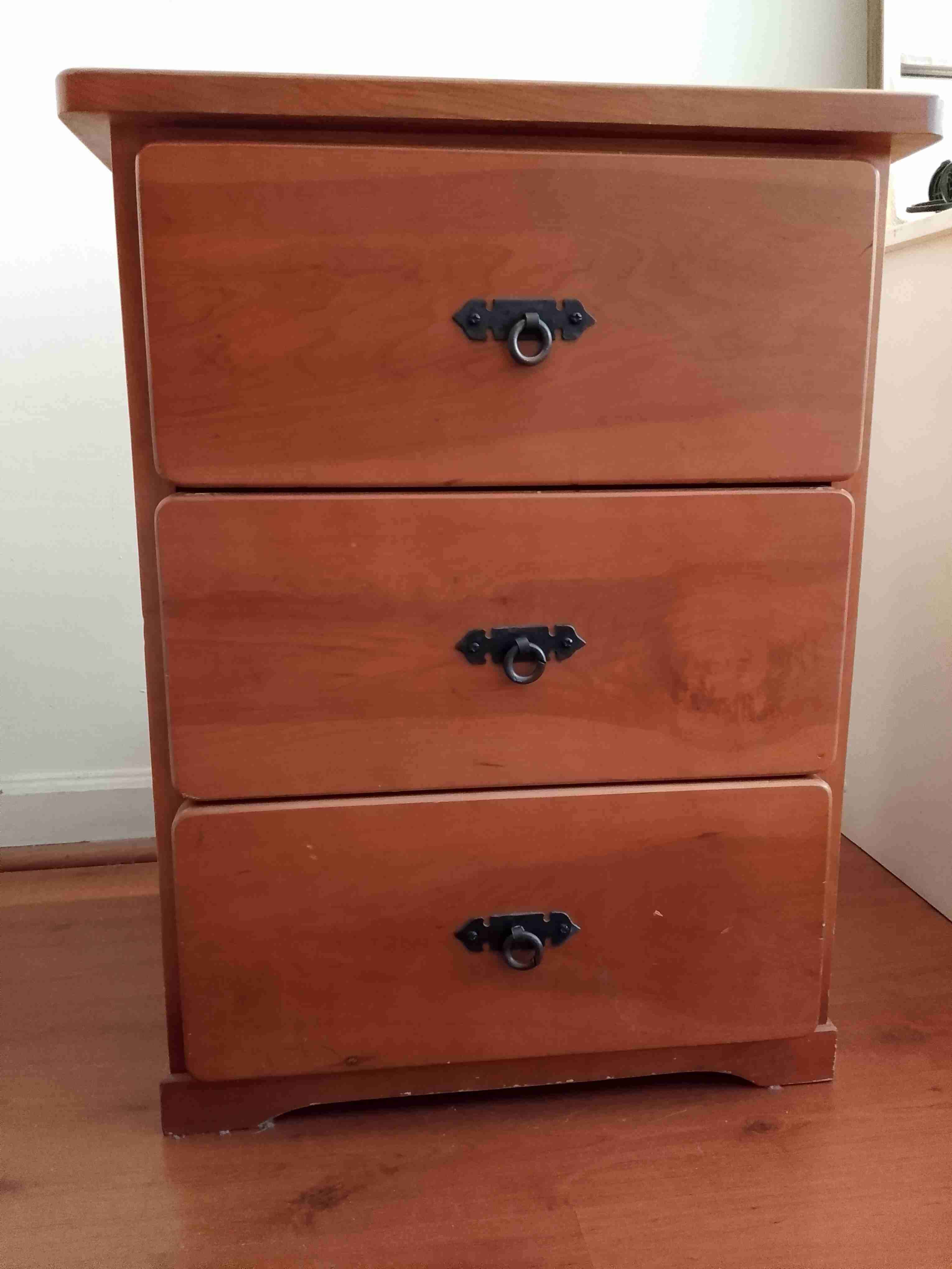 Velador de madera vintage