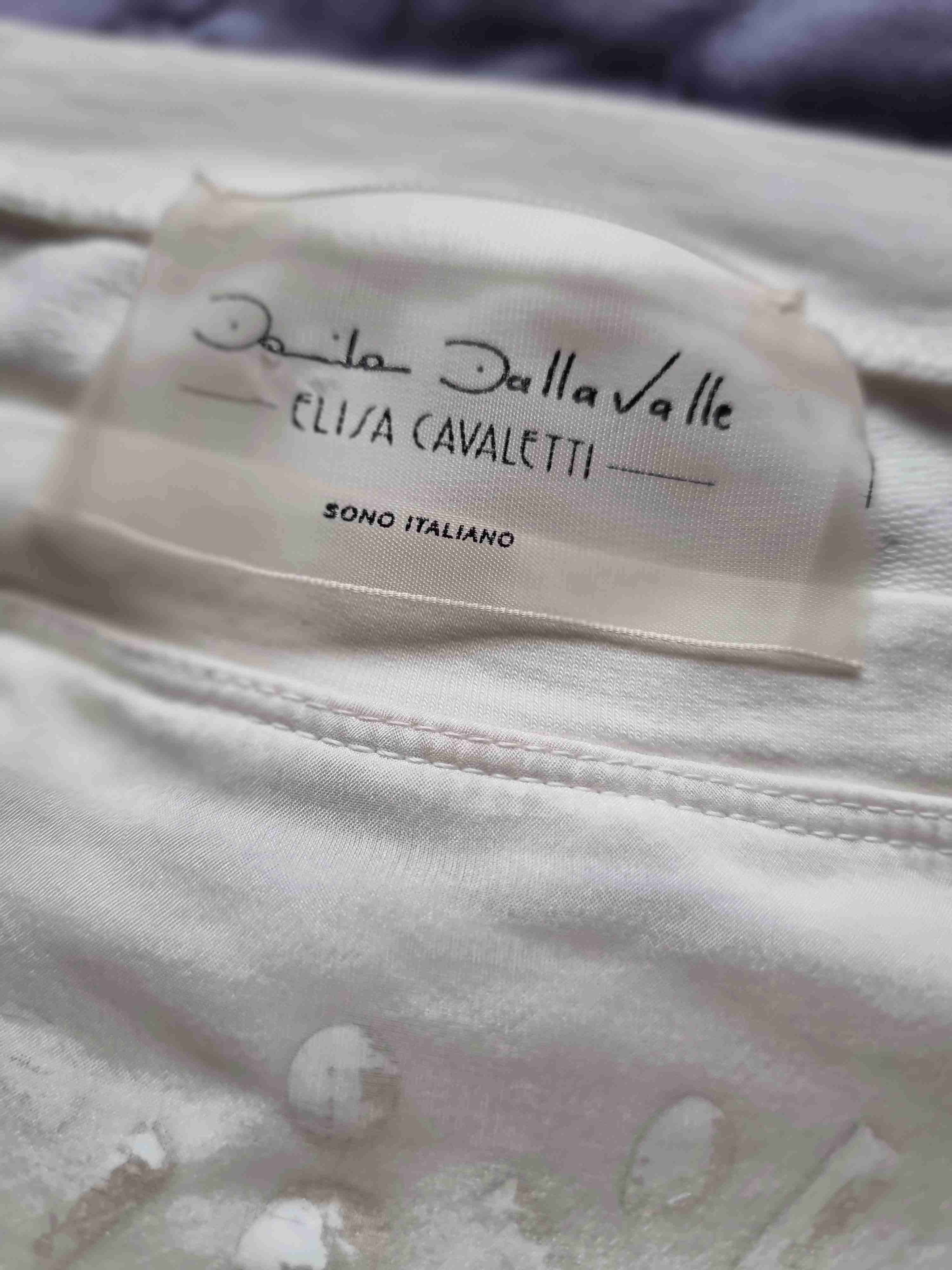 Polerón blanco con bordado - miniatura 4