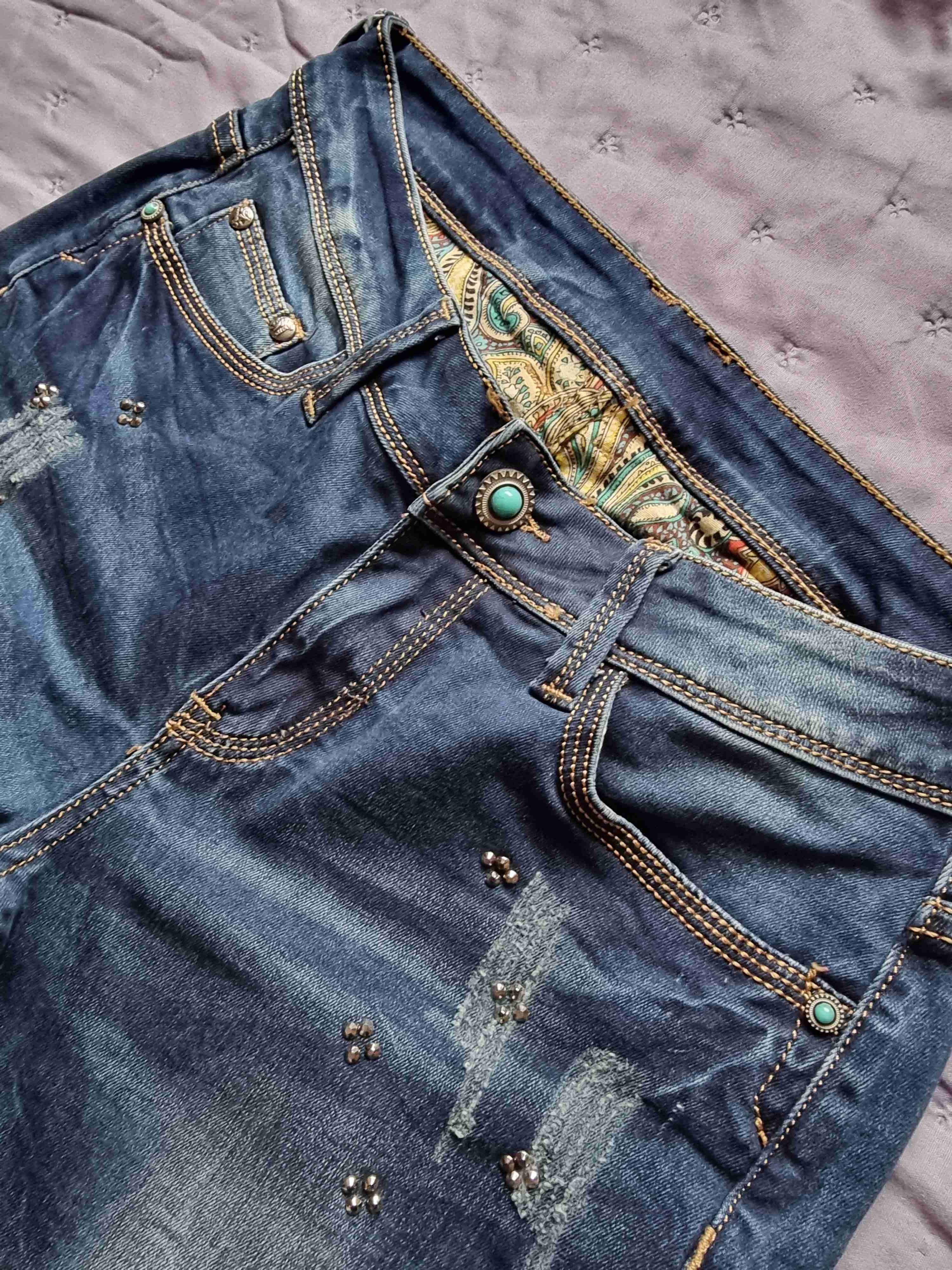 Jeans de mezclilla con adornos - miniatura 2