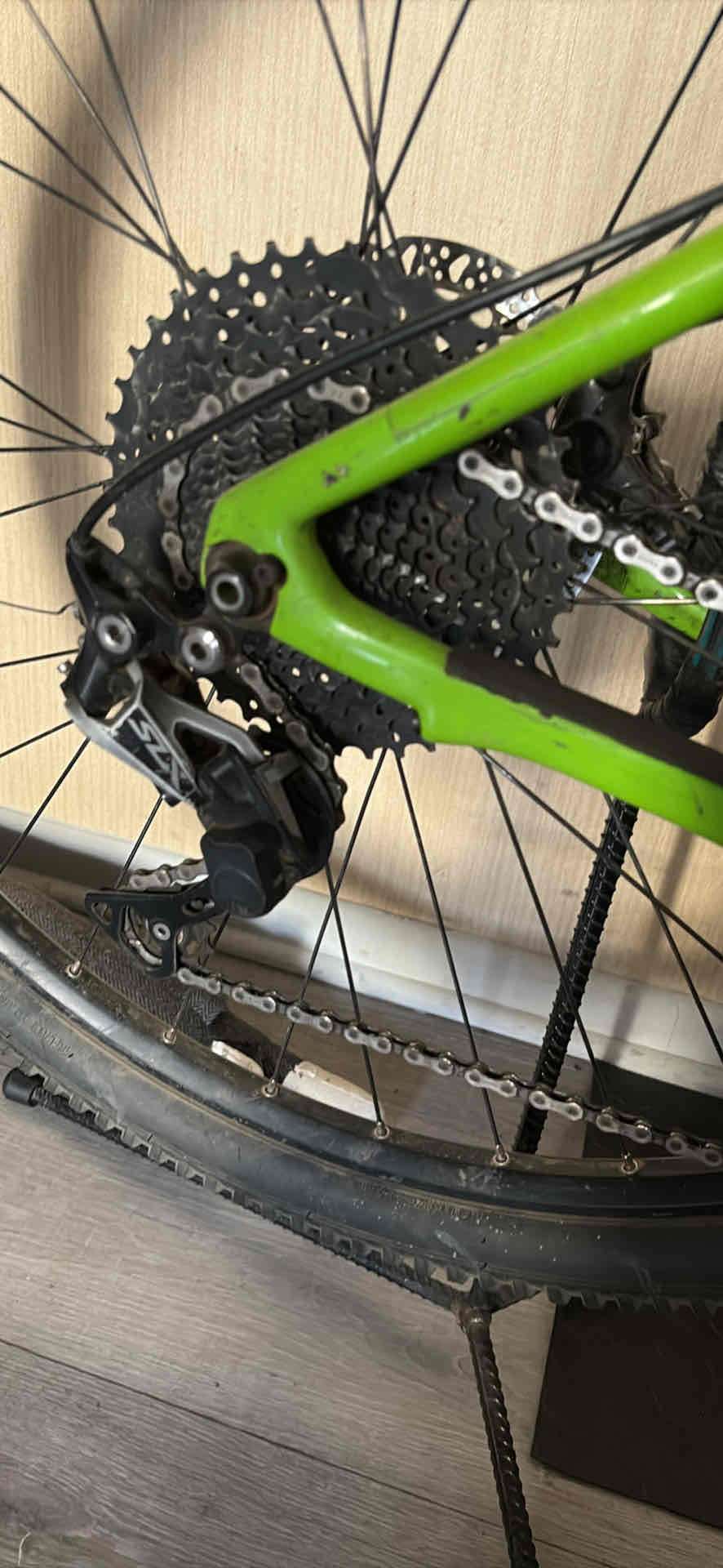 Bicicleta de montaña focus raven carbono - miniatura 3