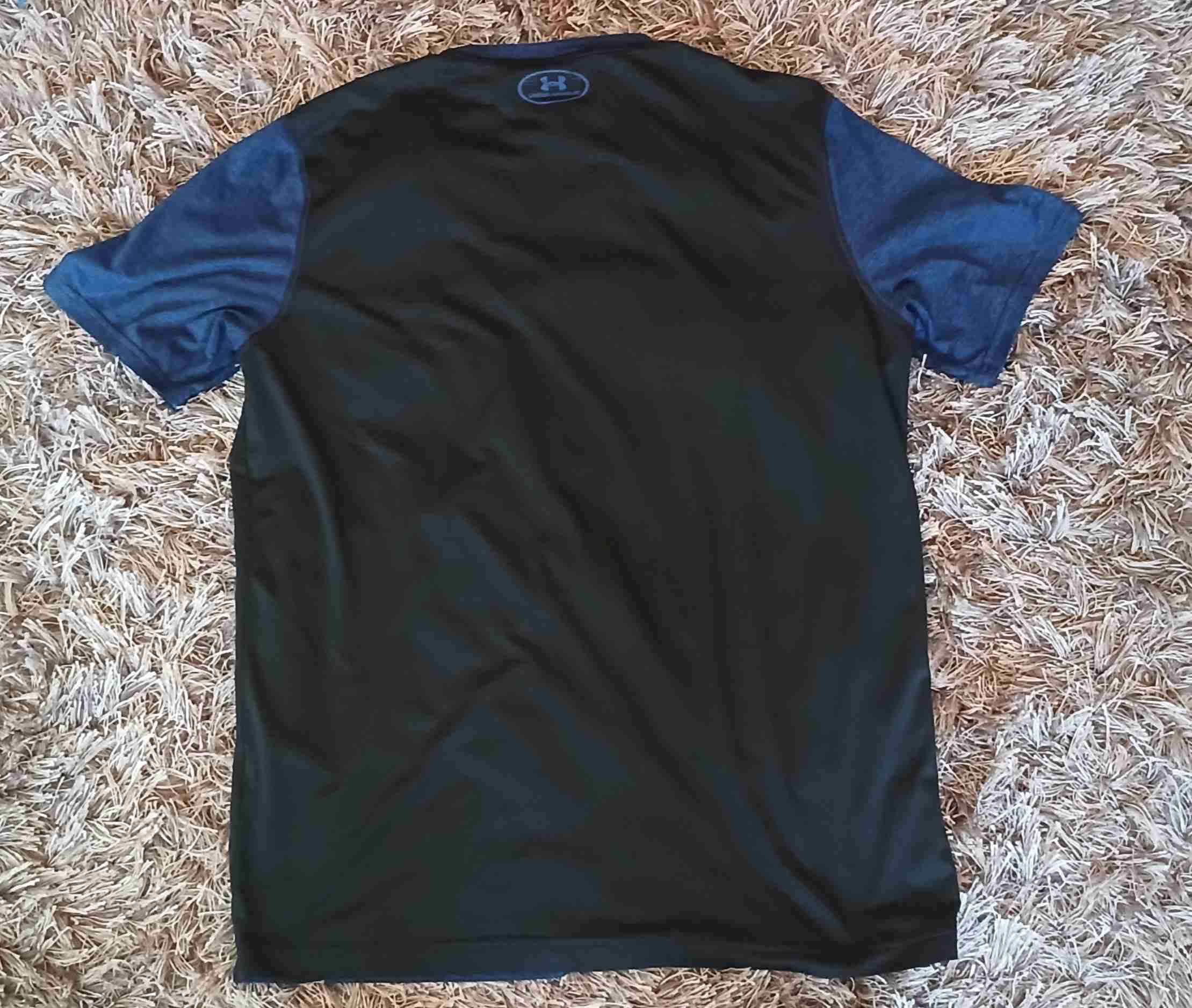 Polera deportiva azul y negra UA - miniatura 2