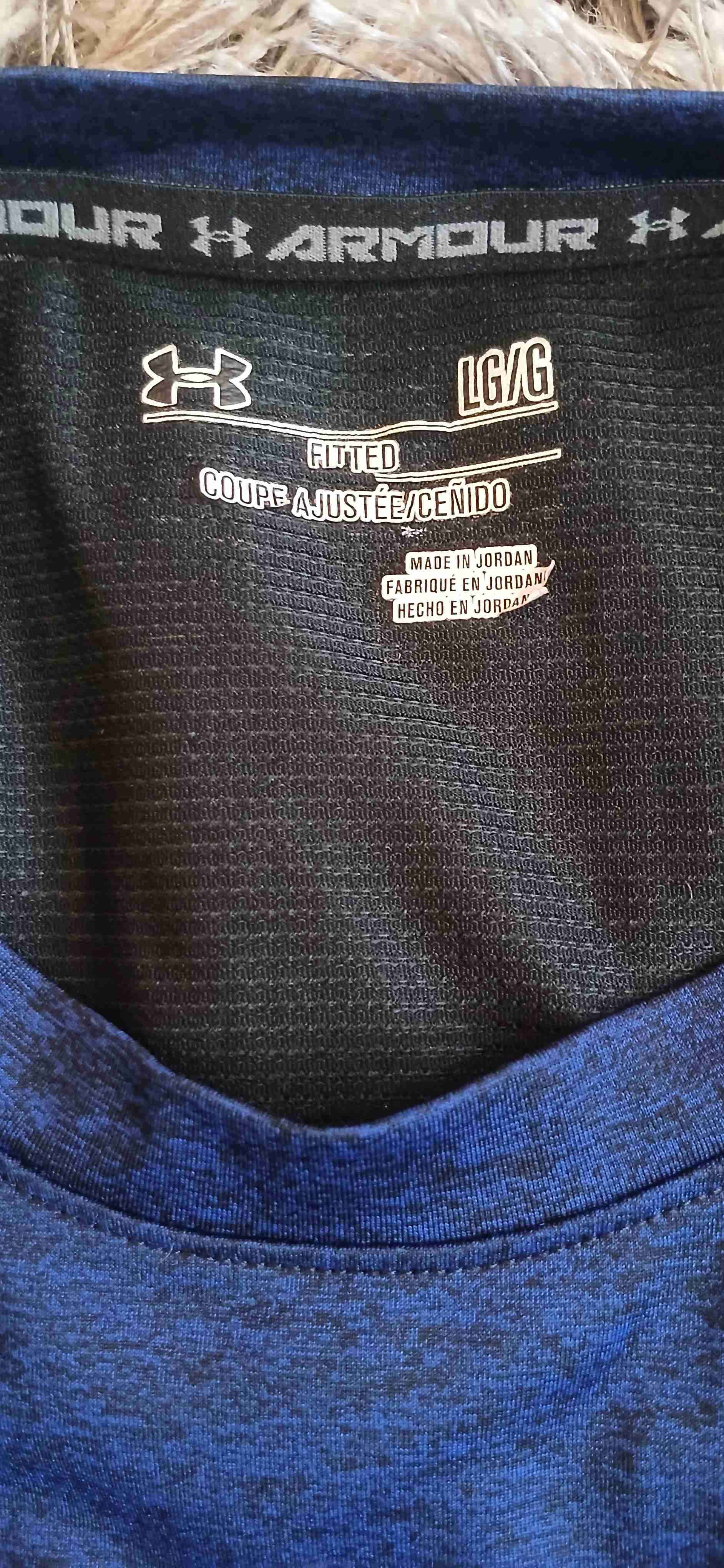 Polera deportiva azul y negra UA - miniatura 3