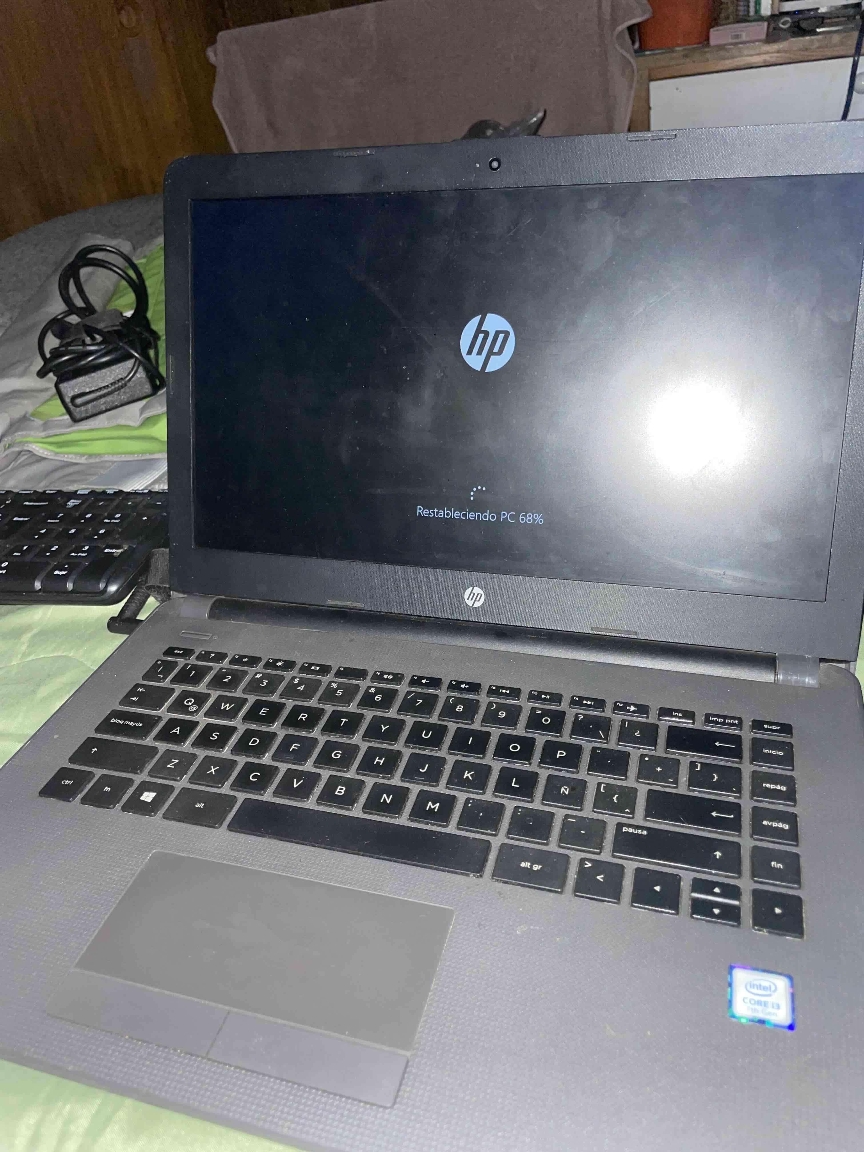 Laptop Intel Core i3 12GB RAM - miniatura 3