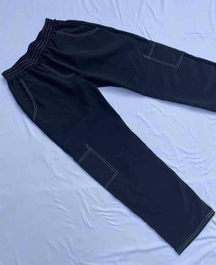 Pantalones deportivos negros