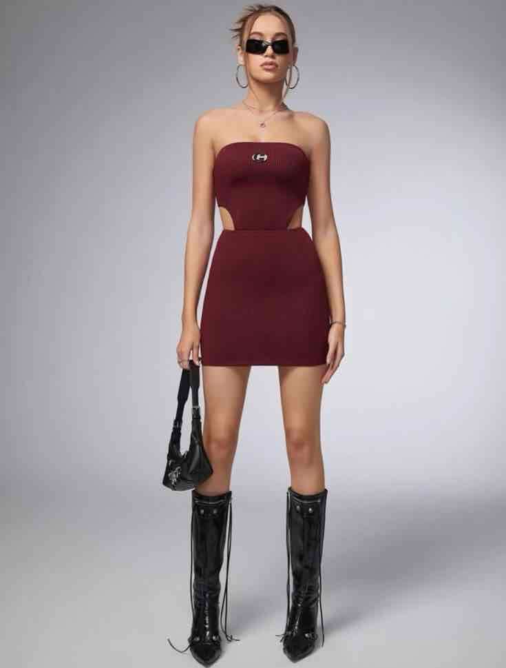 Vestido burdeos sin tirantes - miniatura 4