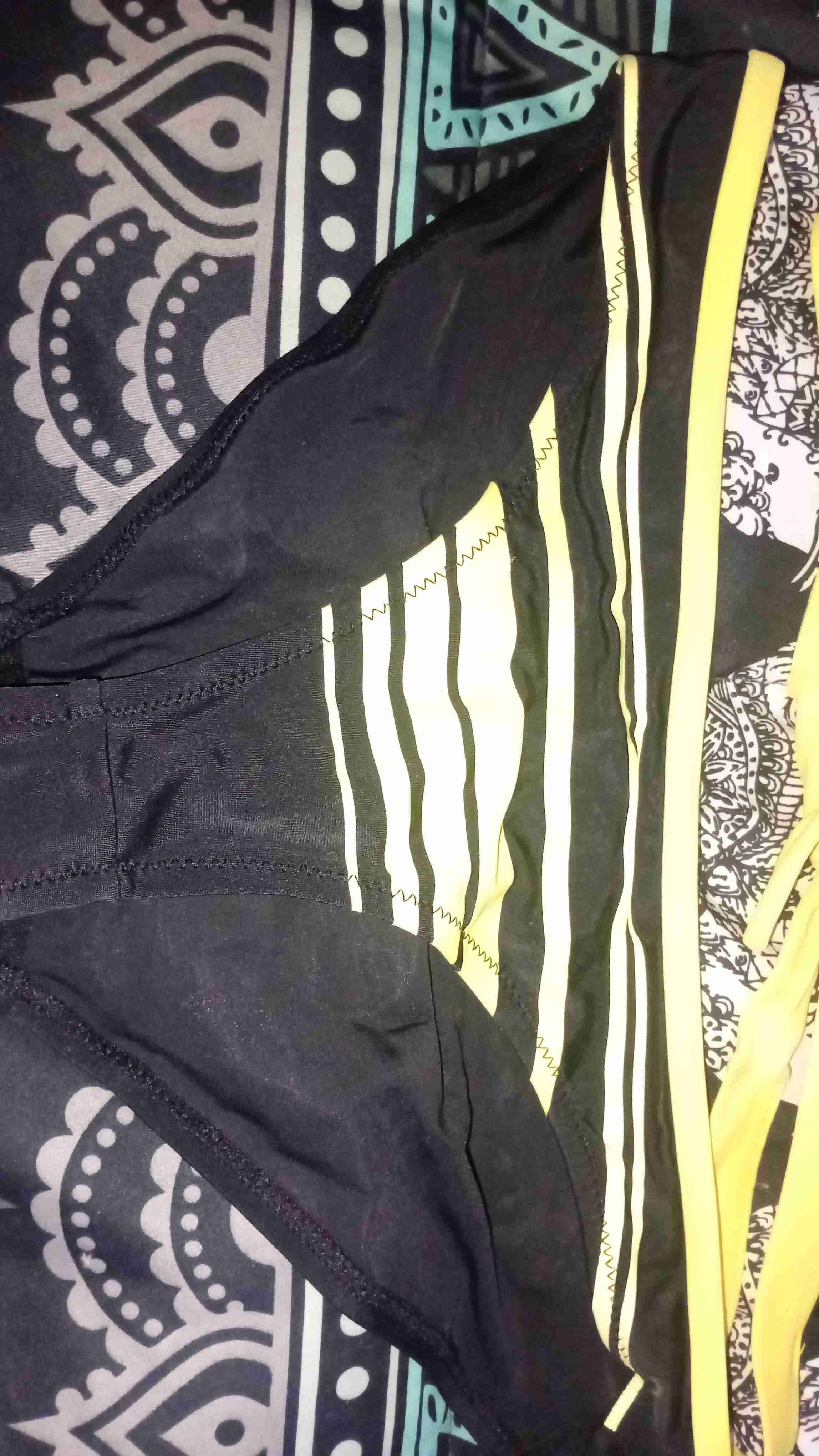 Bikini rayado amarillo y negro aesthetic - miniatura 6