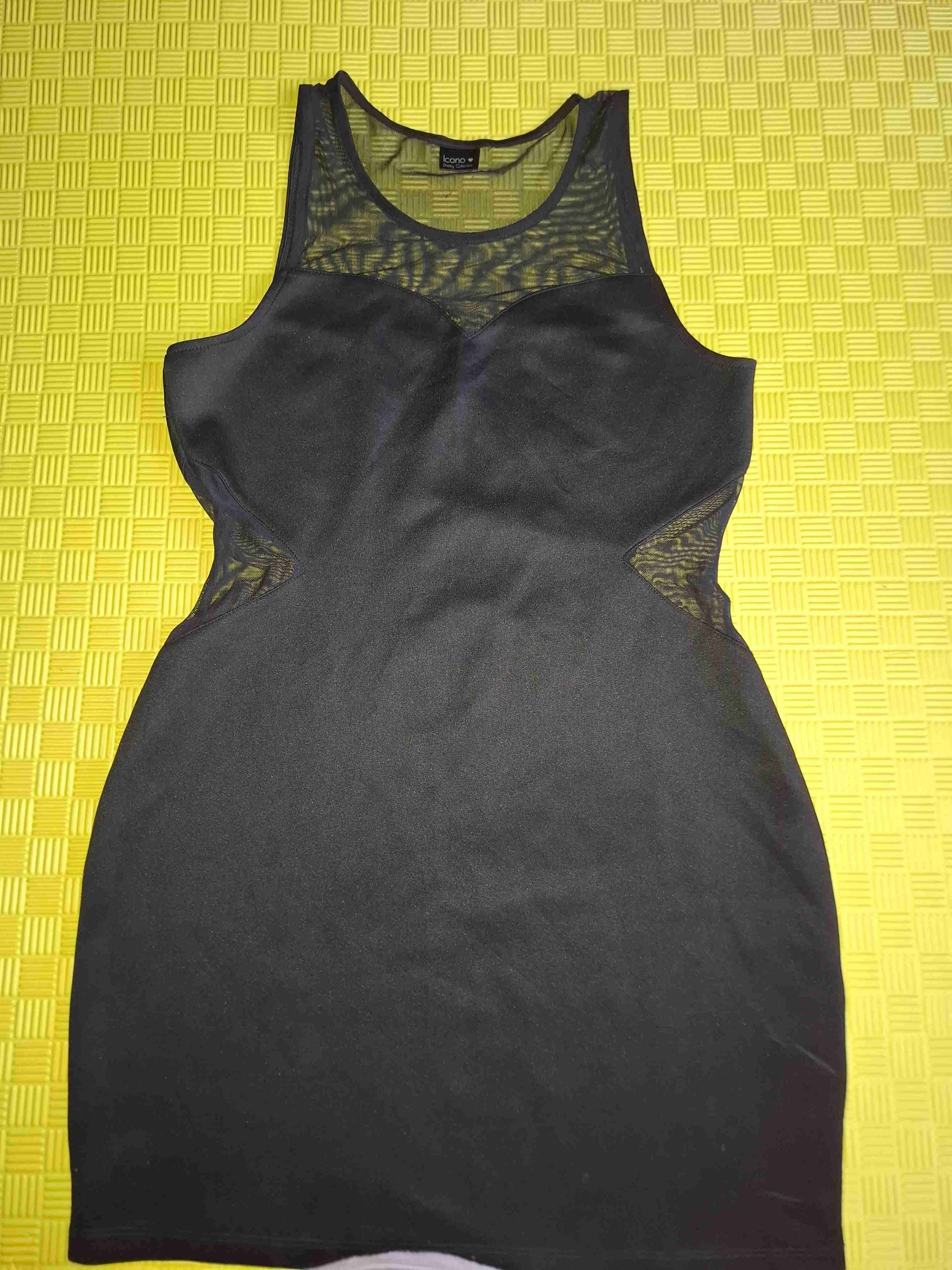 Vestido negro con encaje