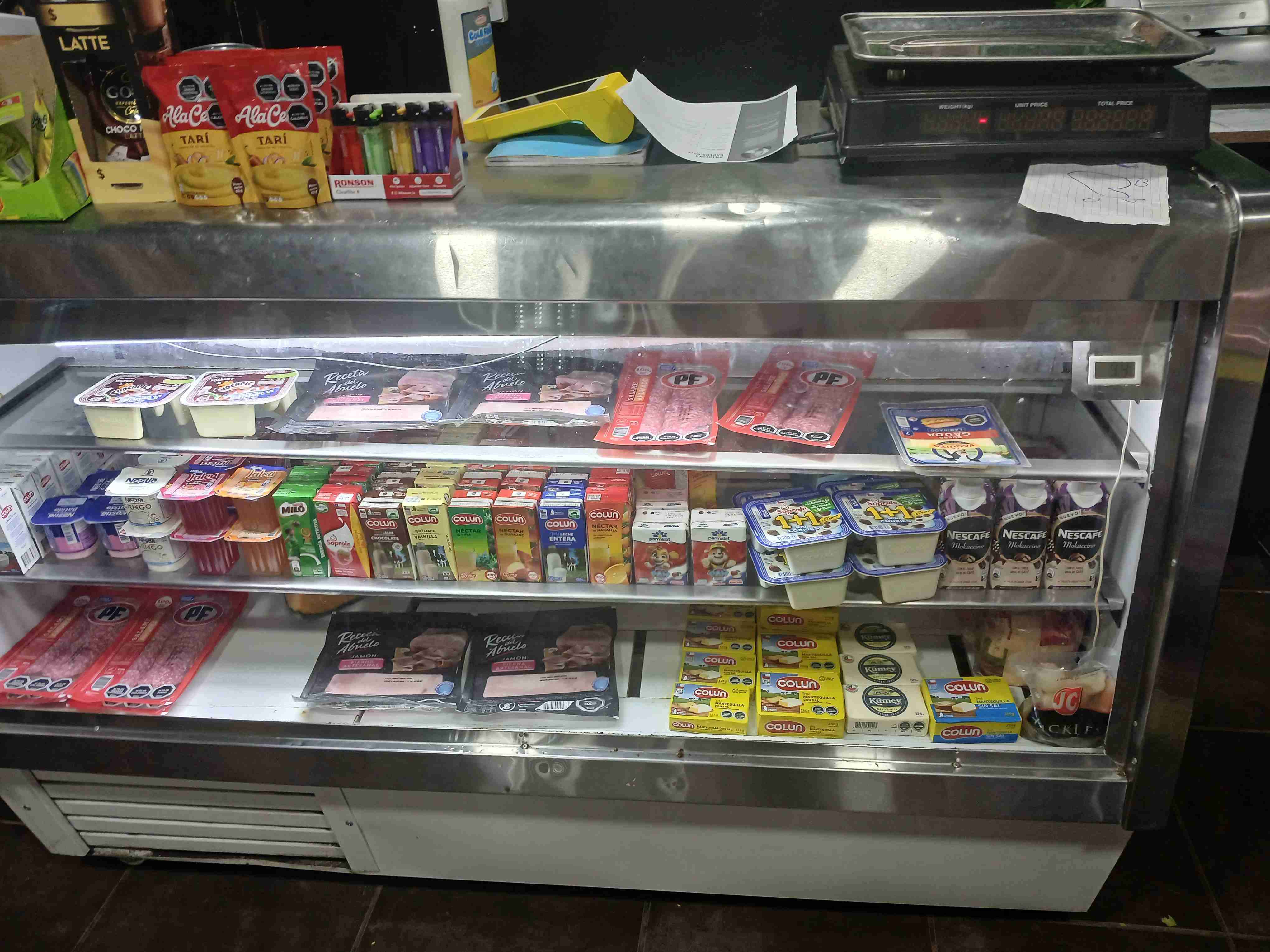 Vitrina refrigerada para lácteos