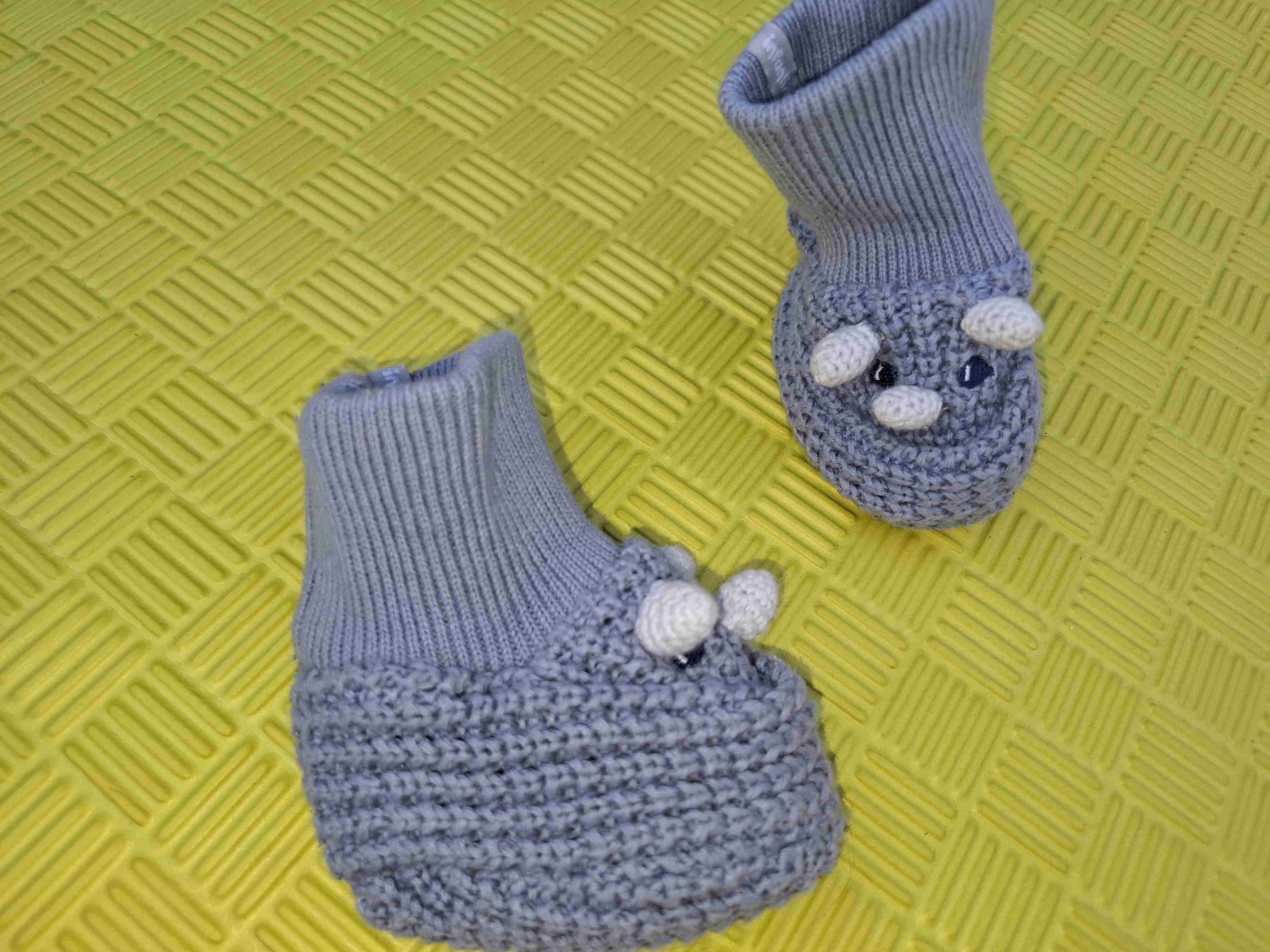 Zapatos tejidos para bebé - miniatura 2