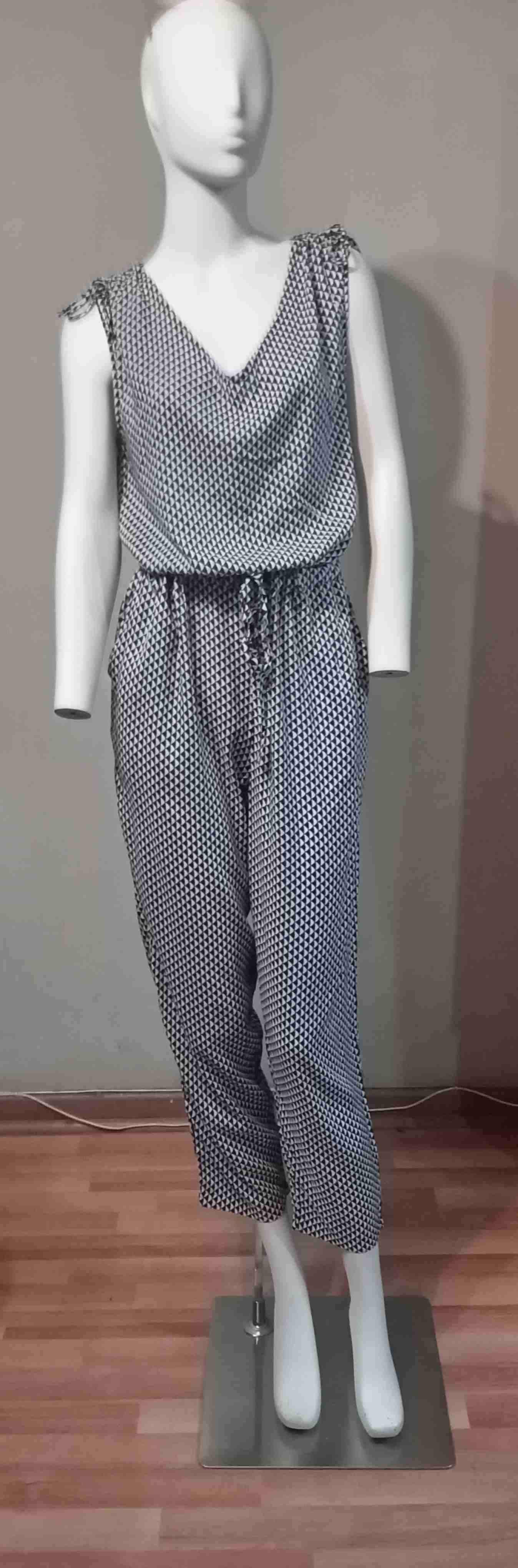 Enterito estampado blanco y negro