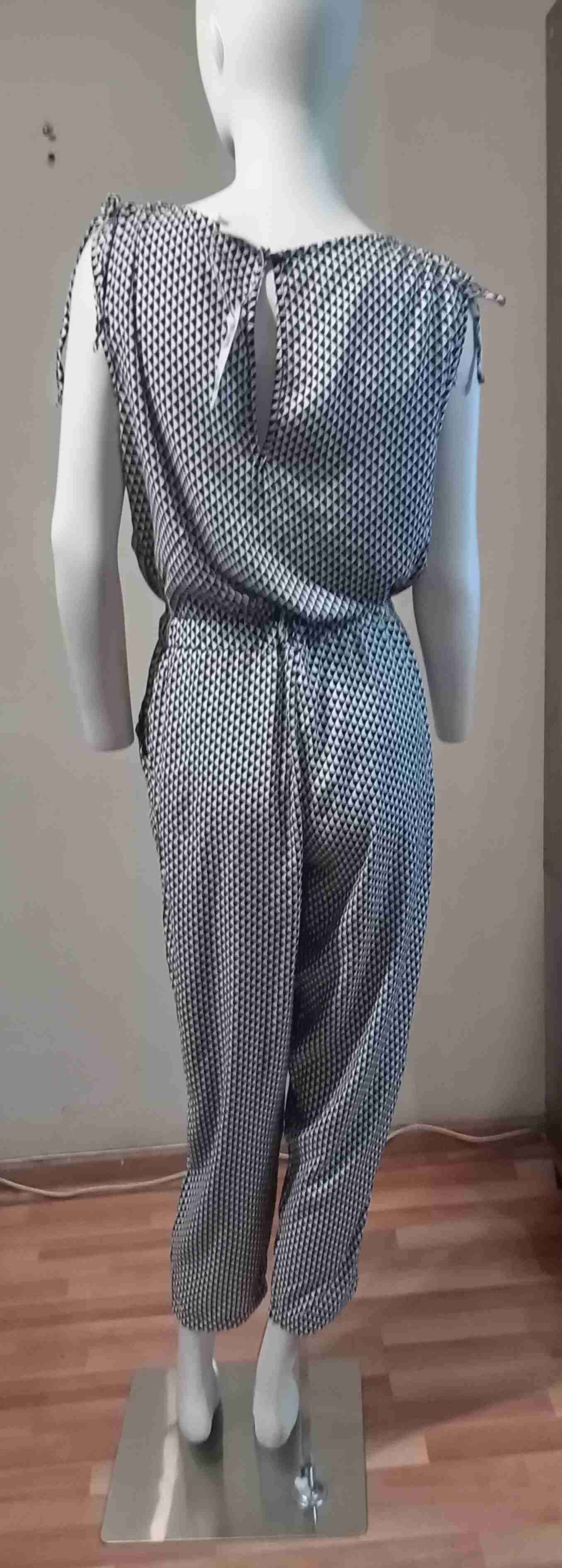 Enterito estampado blanco y negro - miniatura 3