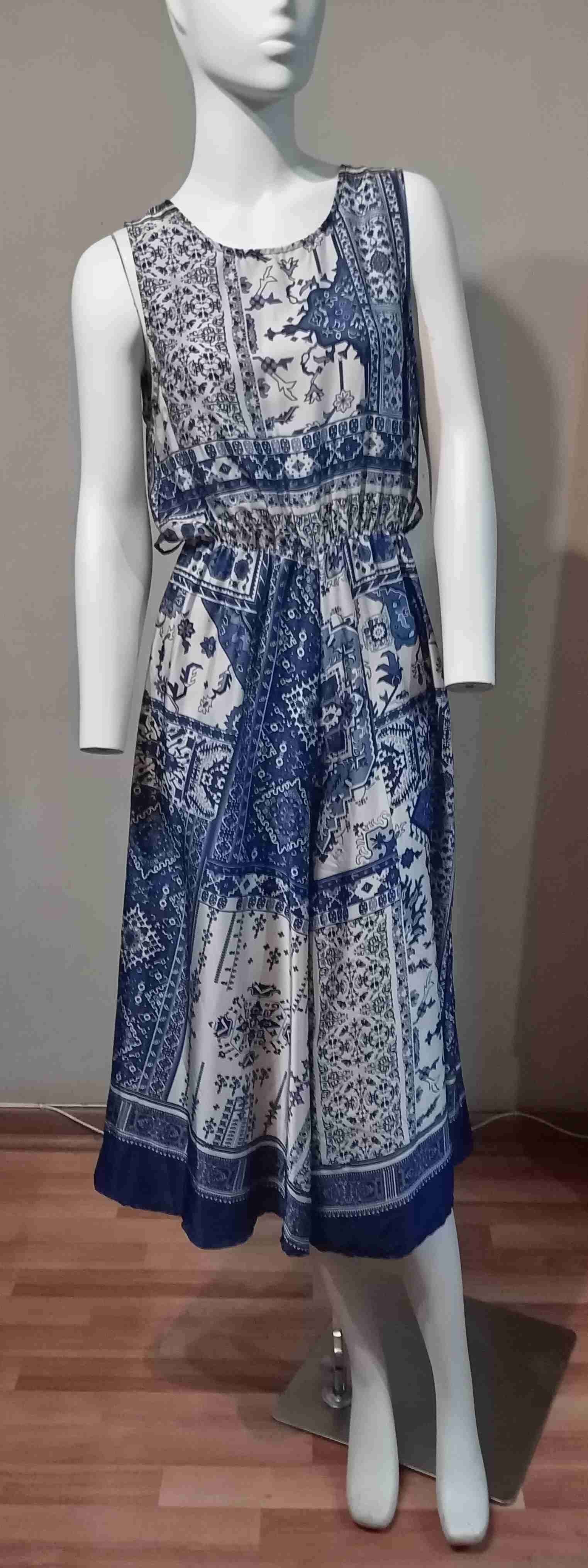 Enterito estampado azul y blanco