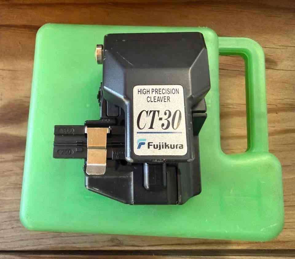 Cortadora de fibra óptica Fujikura CT-30 - miniatura 2