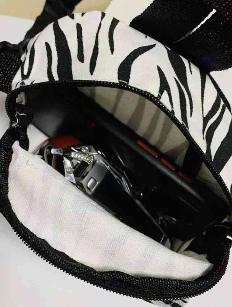 Mochila pequeña estampado cebra - miniatura 4