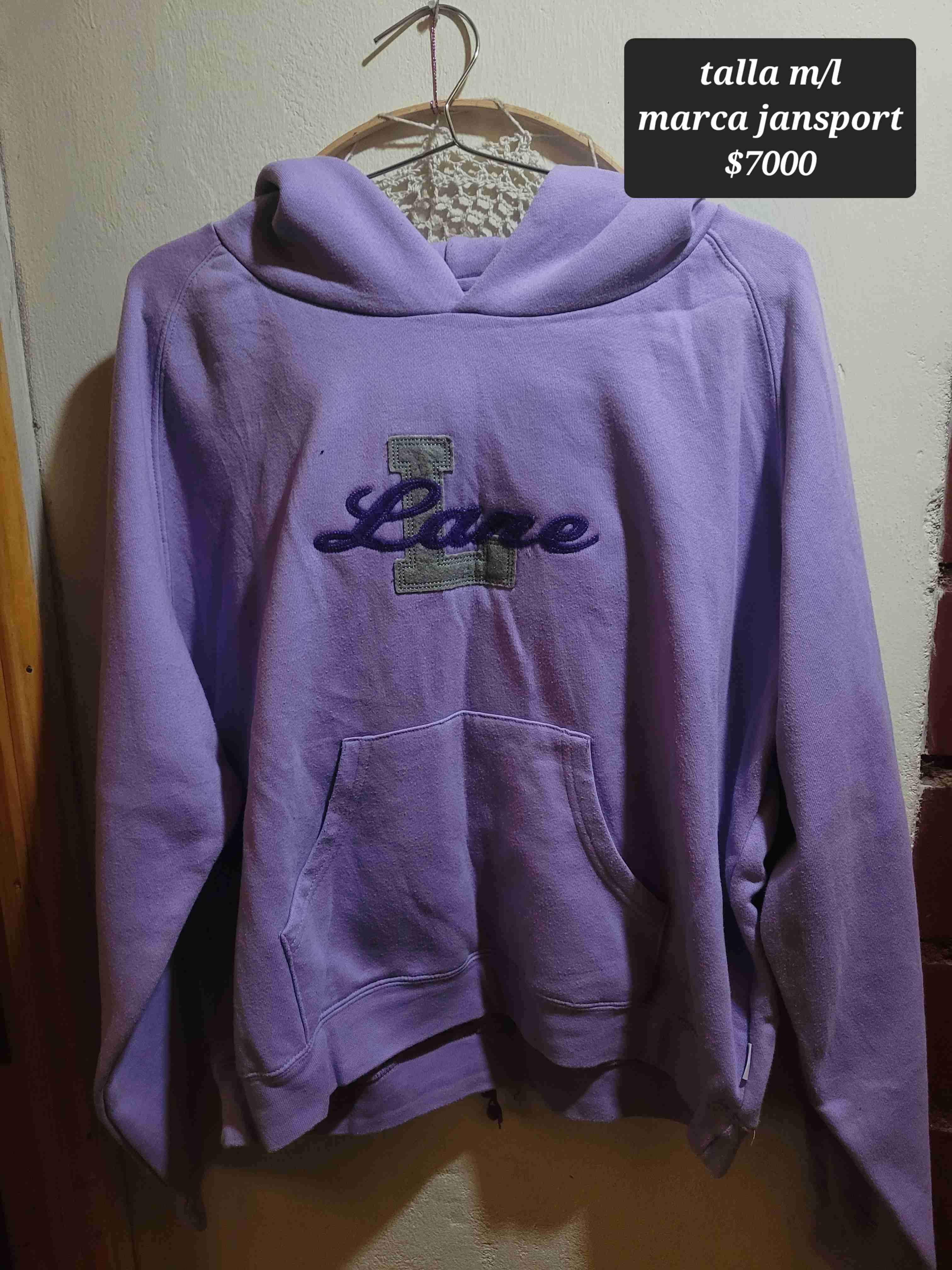 Polerón morado marca Jansport