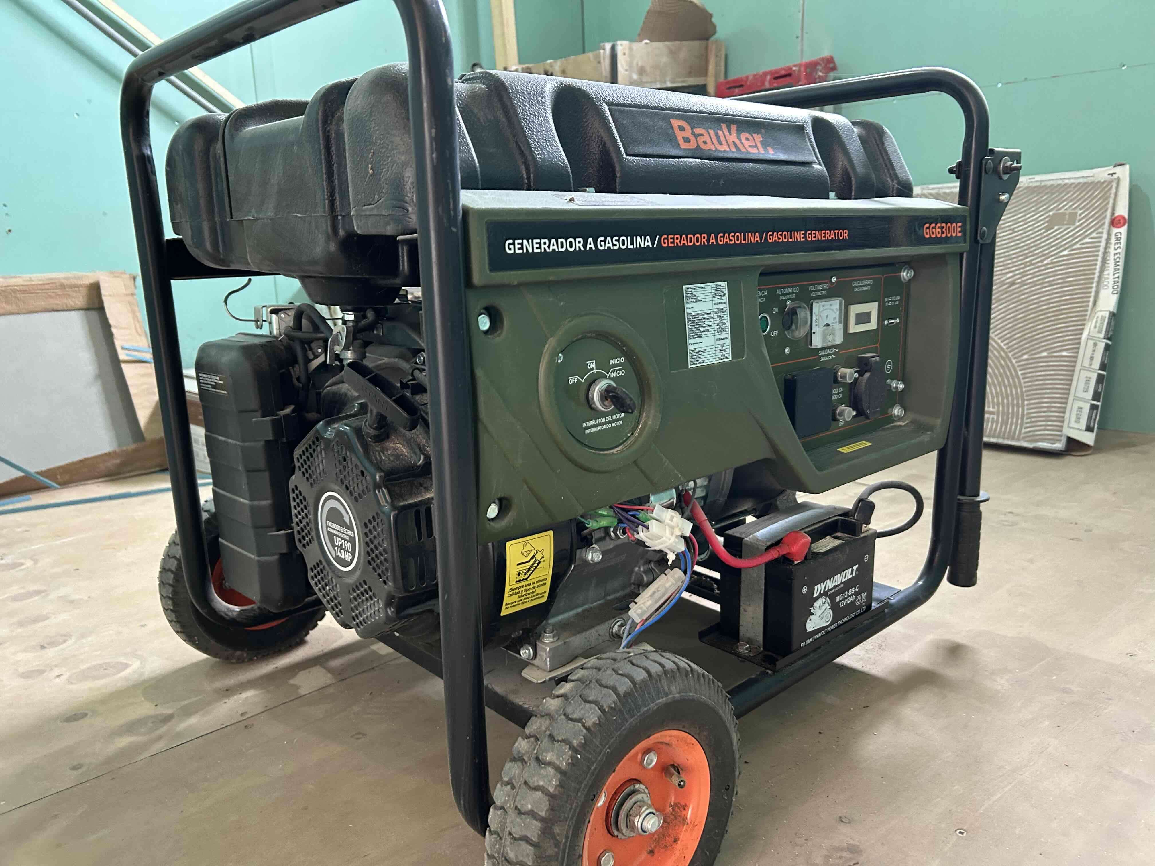 Generador a gasolina Bauker - miniatura 3