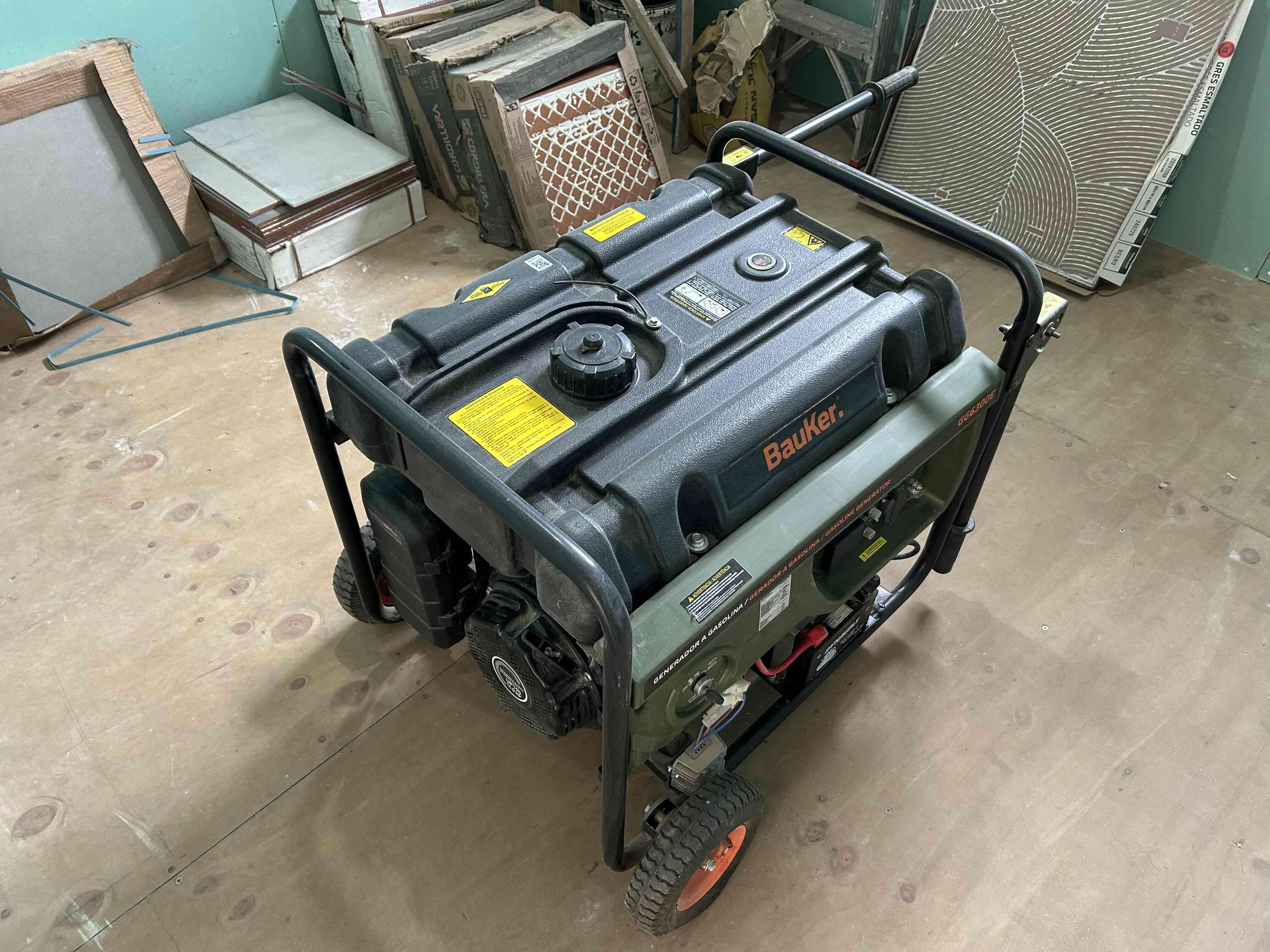 Generador a gasolina Bauker - miniatura 4