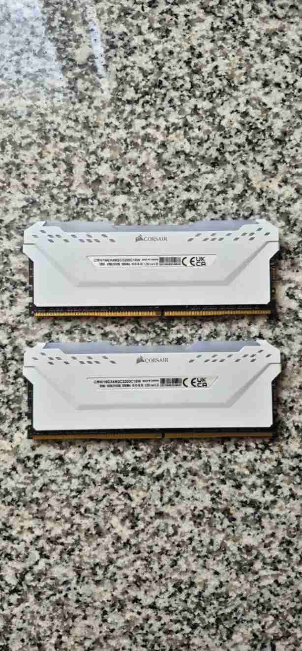 Memorias RAM Corsair ddr4 2x8GB