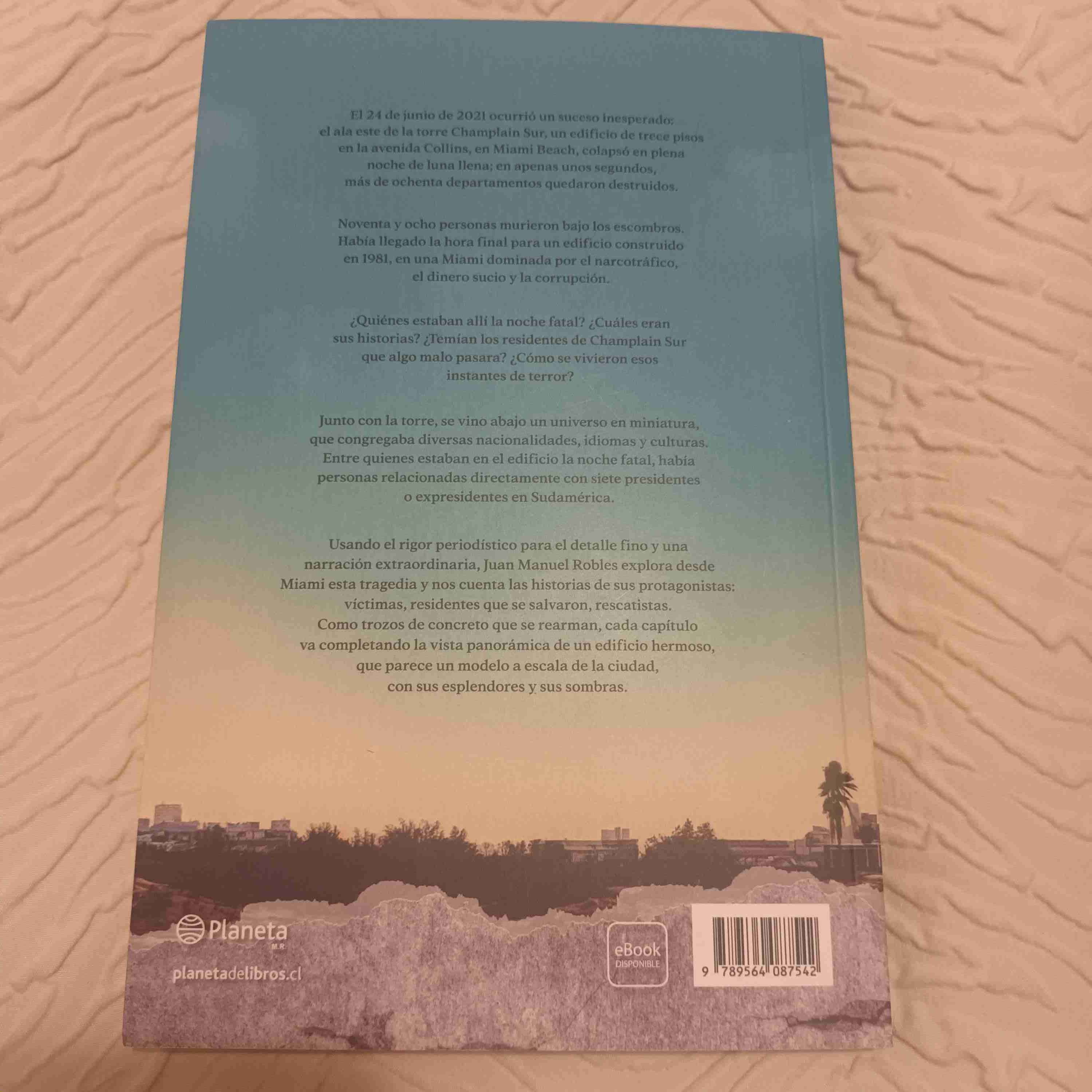 Libro 'Tragedia en Collins Avenue' - miniatura 2