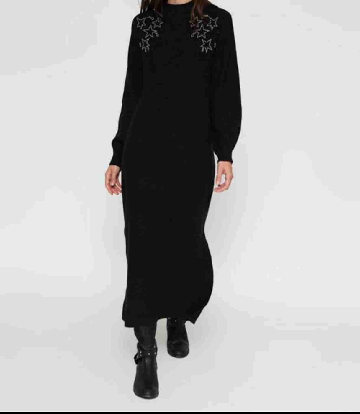 Vestido negro con estrellas brillantes barbados. - miniatura 3