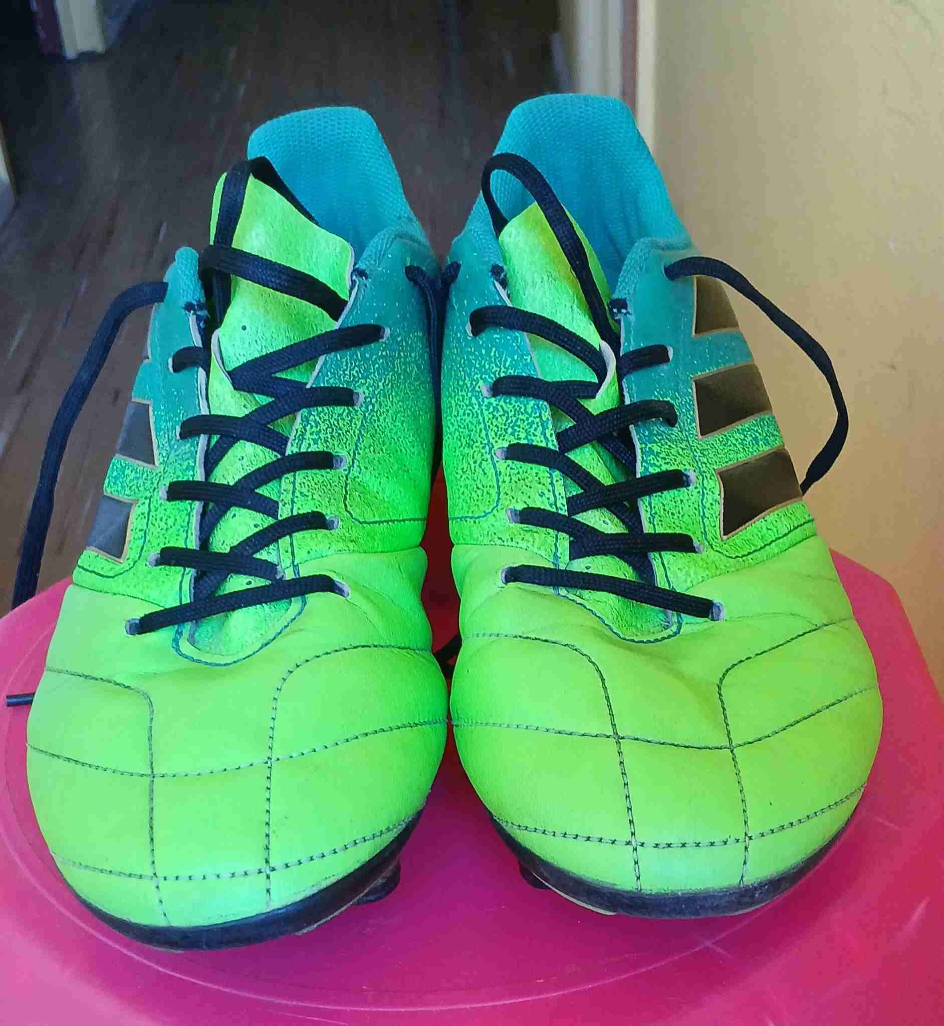 Zapatos deportivos verde y azul hombre Adidas