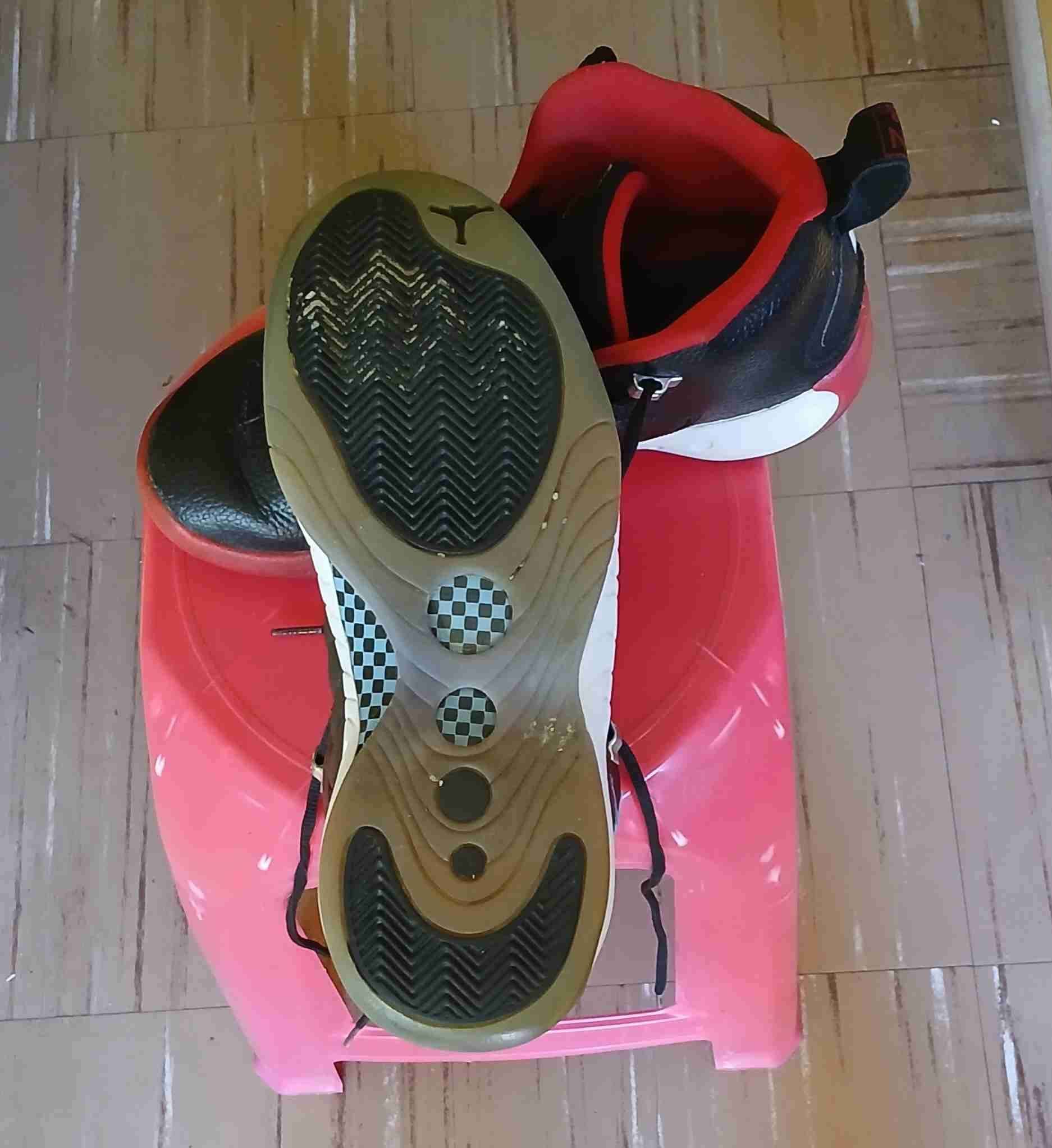 Zapatillas negras rojas y azules Jordan Jumpman - miniatura 4