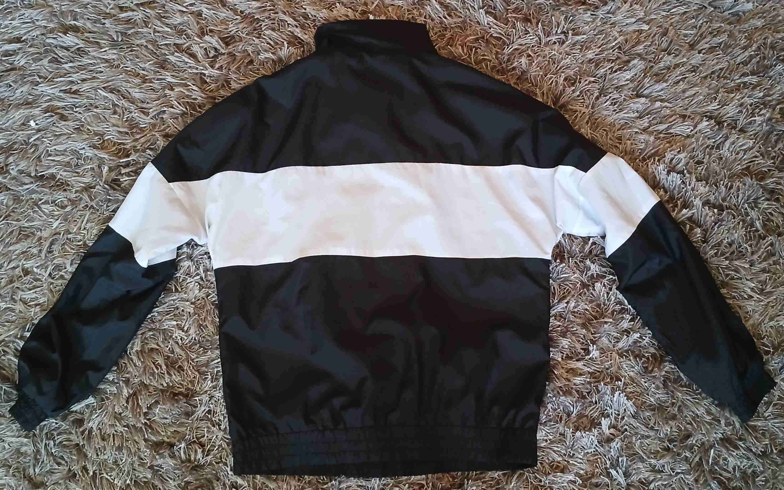 Chaqueta deportiva negra y blanca Ecko - miniatura 2