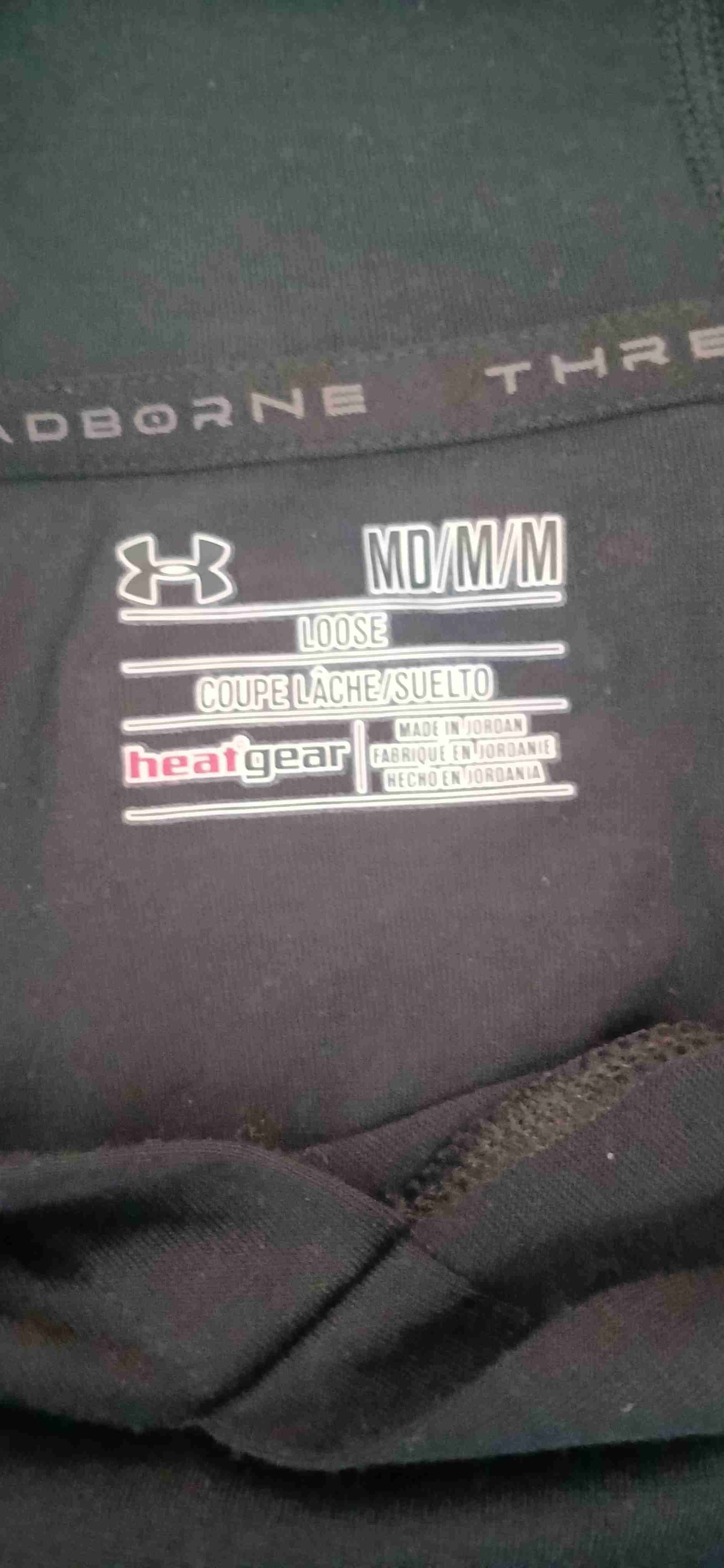 Primera deportiva negra con capucha UA - miniatura 3