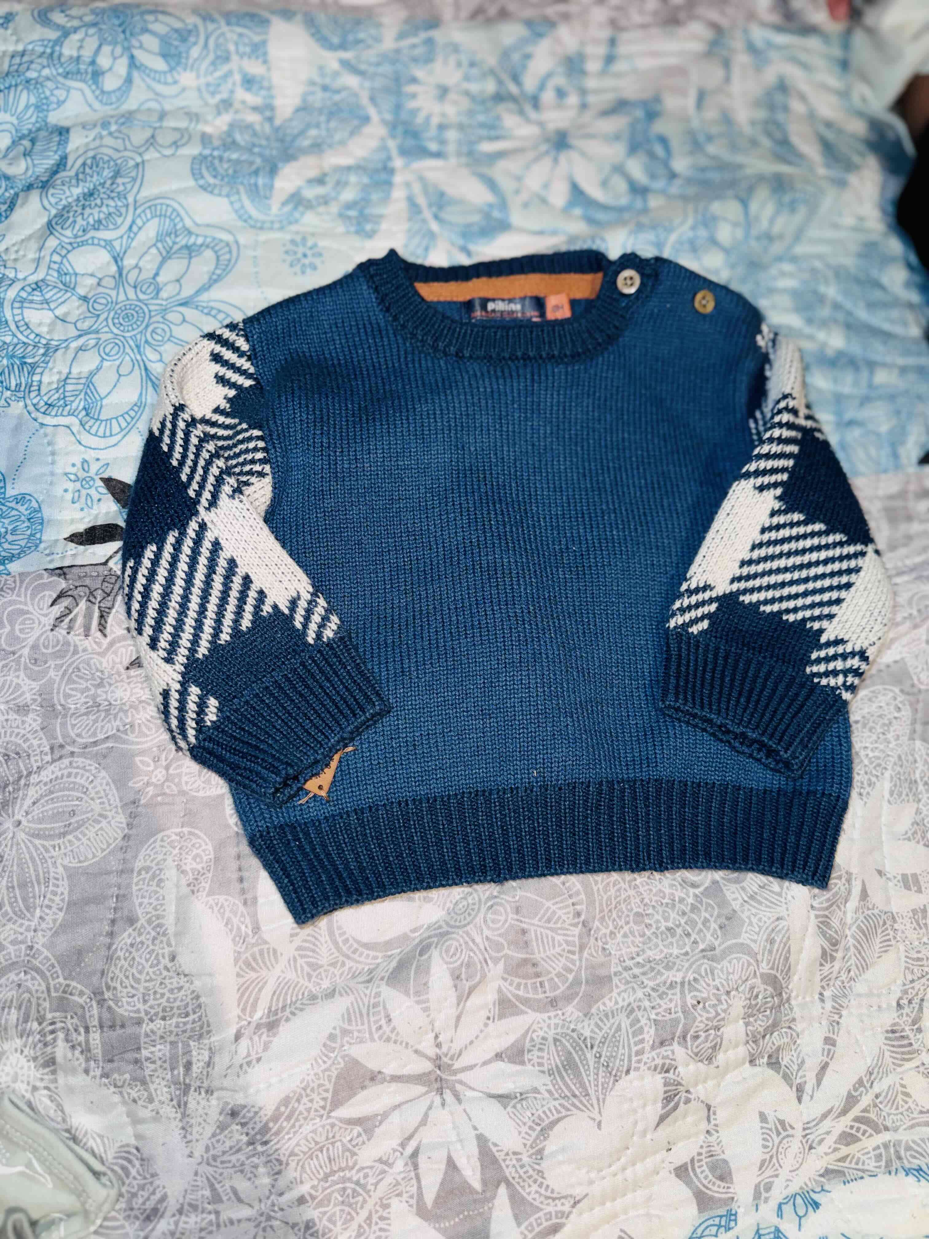 Suéter azul para niño pillín
