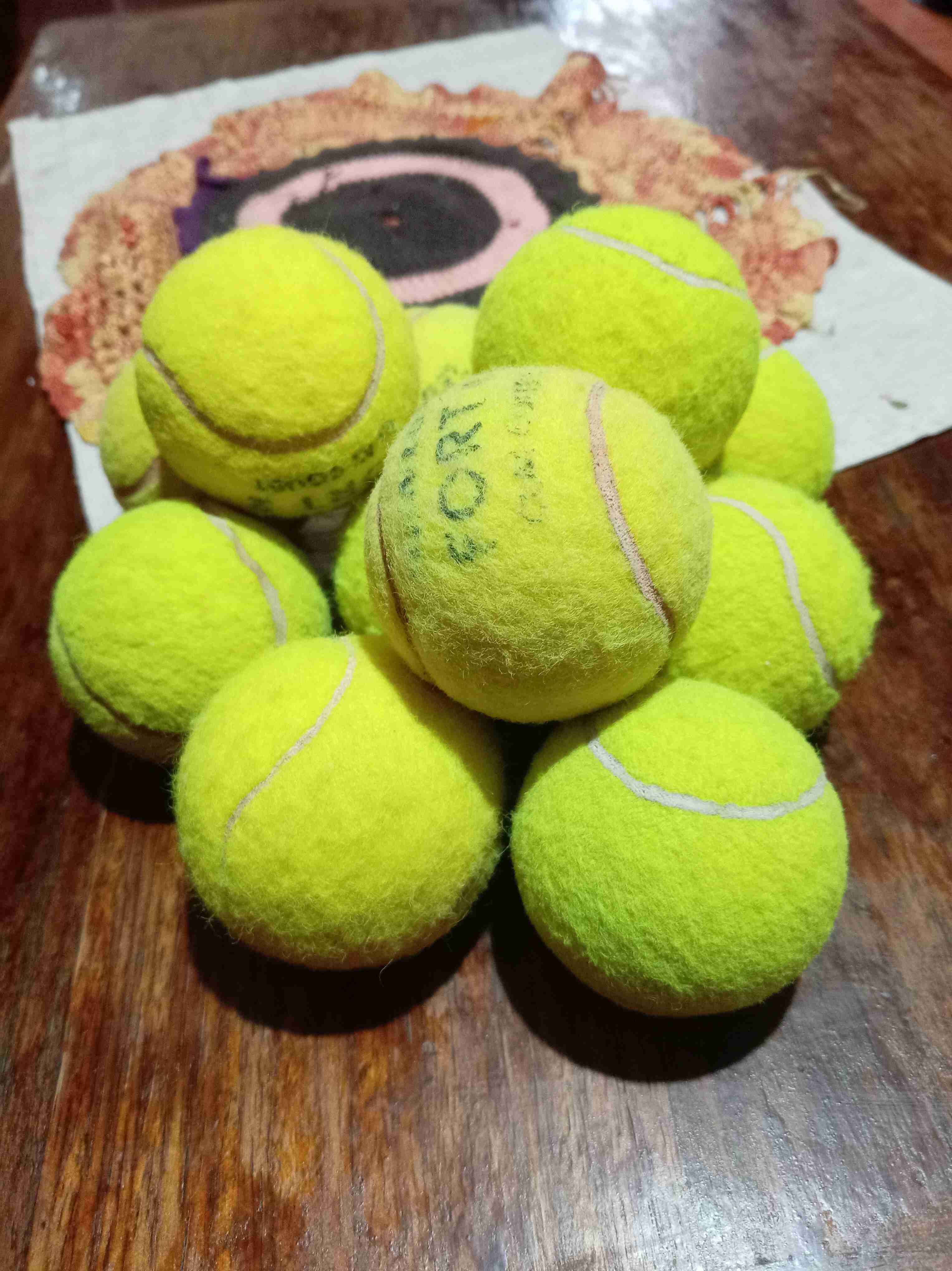 30Pelotas de tenis en buen estado a solo $8000 - miniatura 2