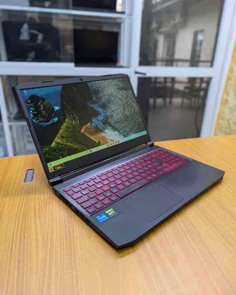 Laptop gaming Acer nitro 5 - miniatura 2