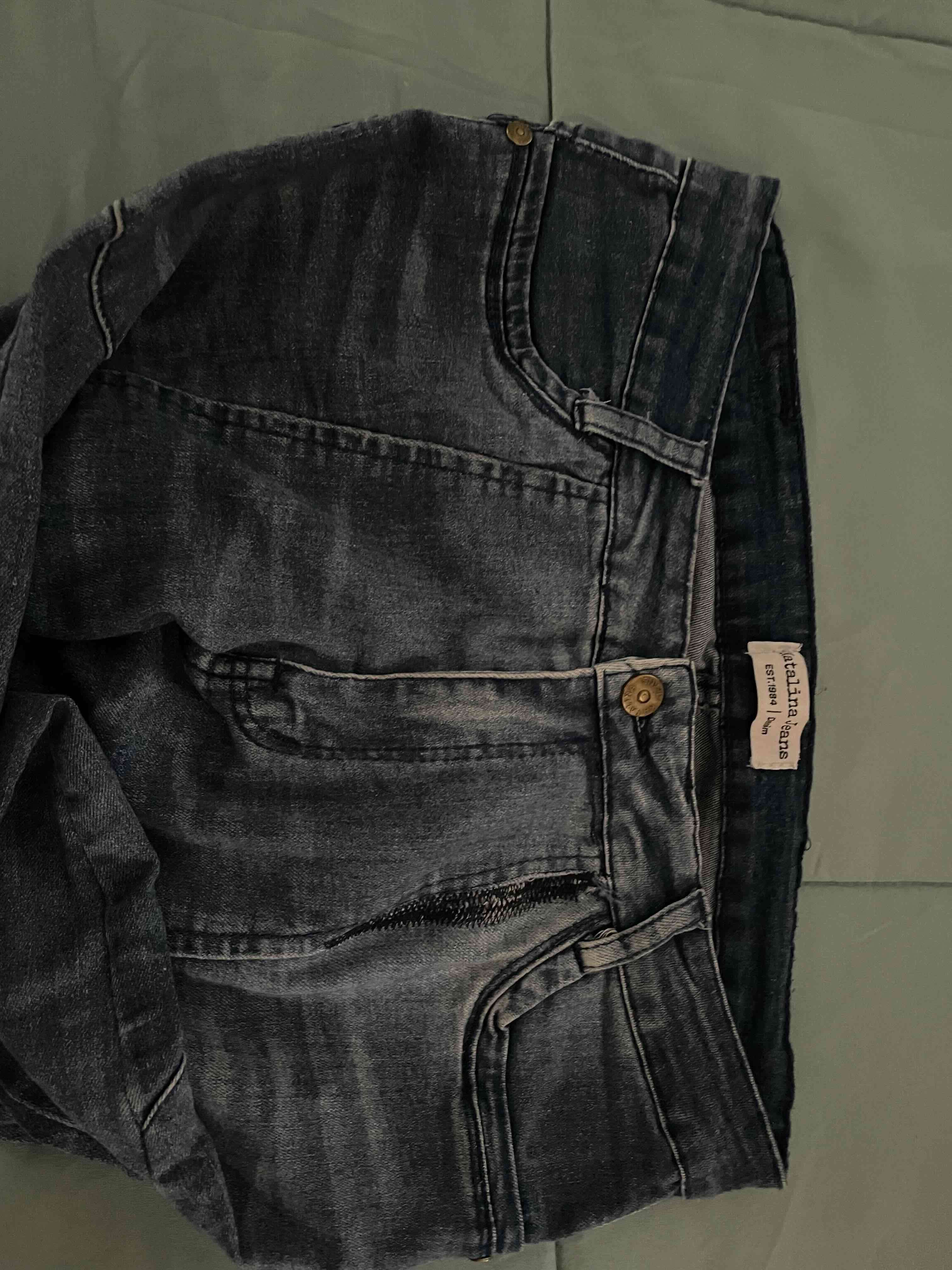 Jeans gris desgastados - miniatura 2