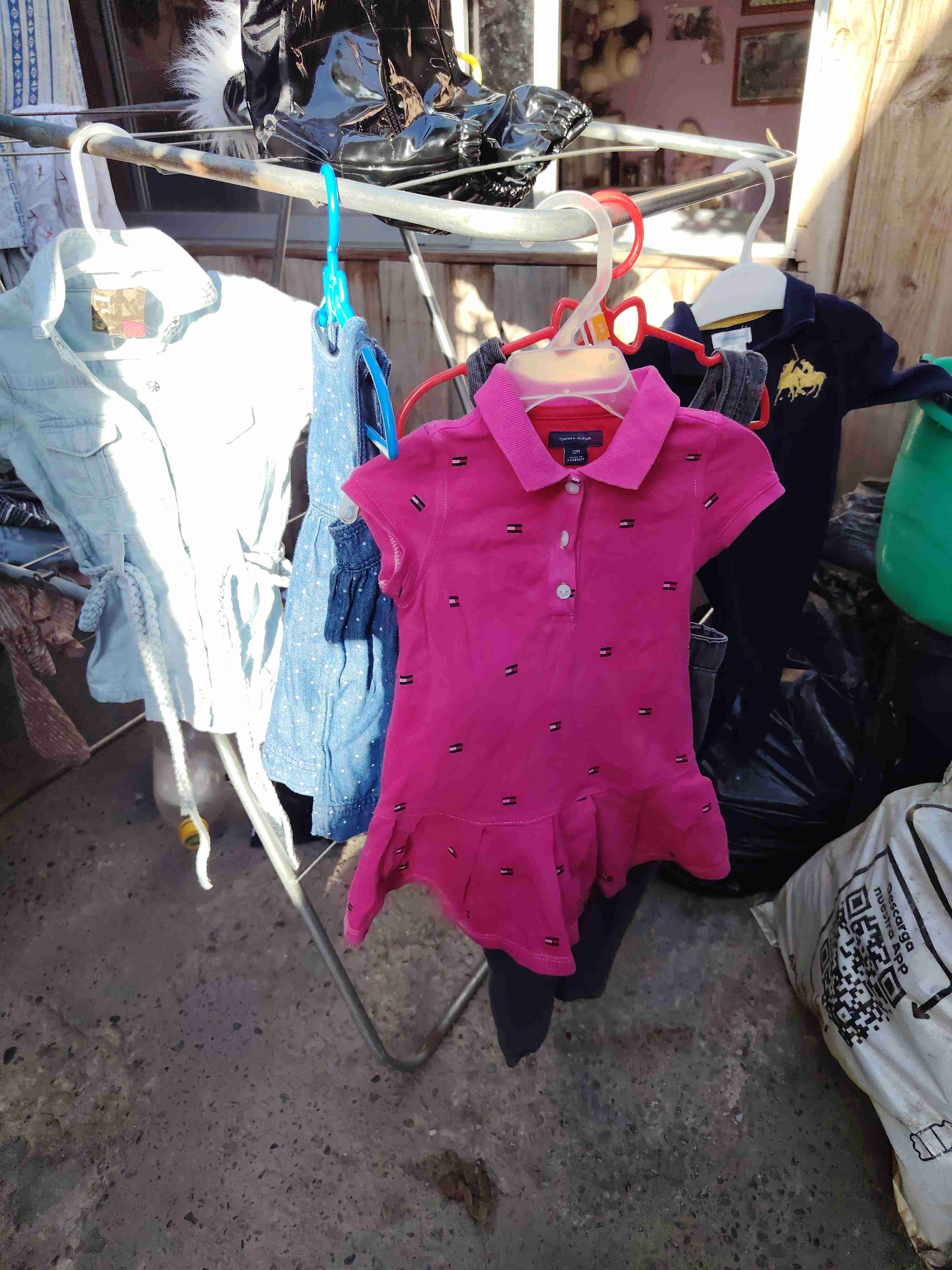 Vestido fucsia para niña