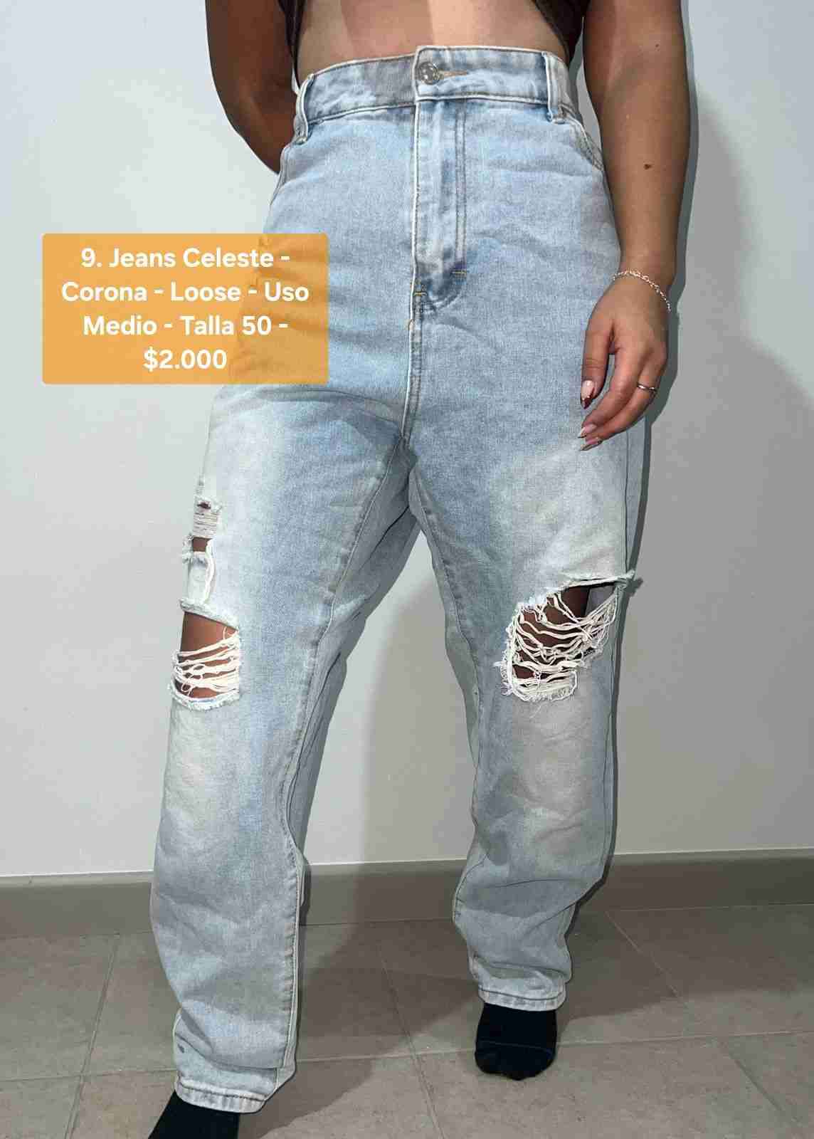 Jeans celeste con roturas