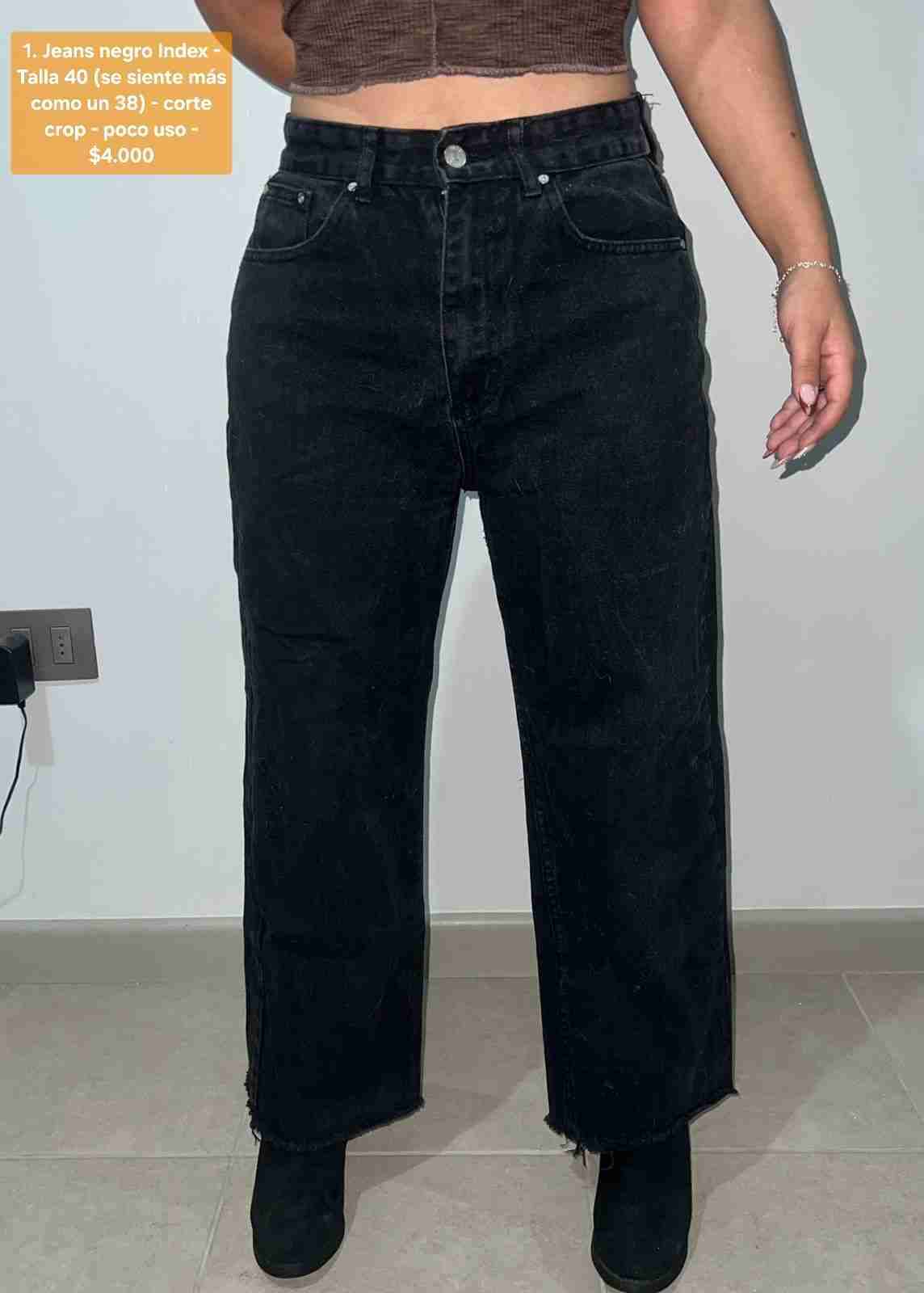 Jeans negro corte crop