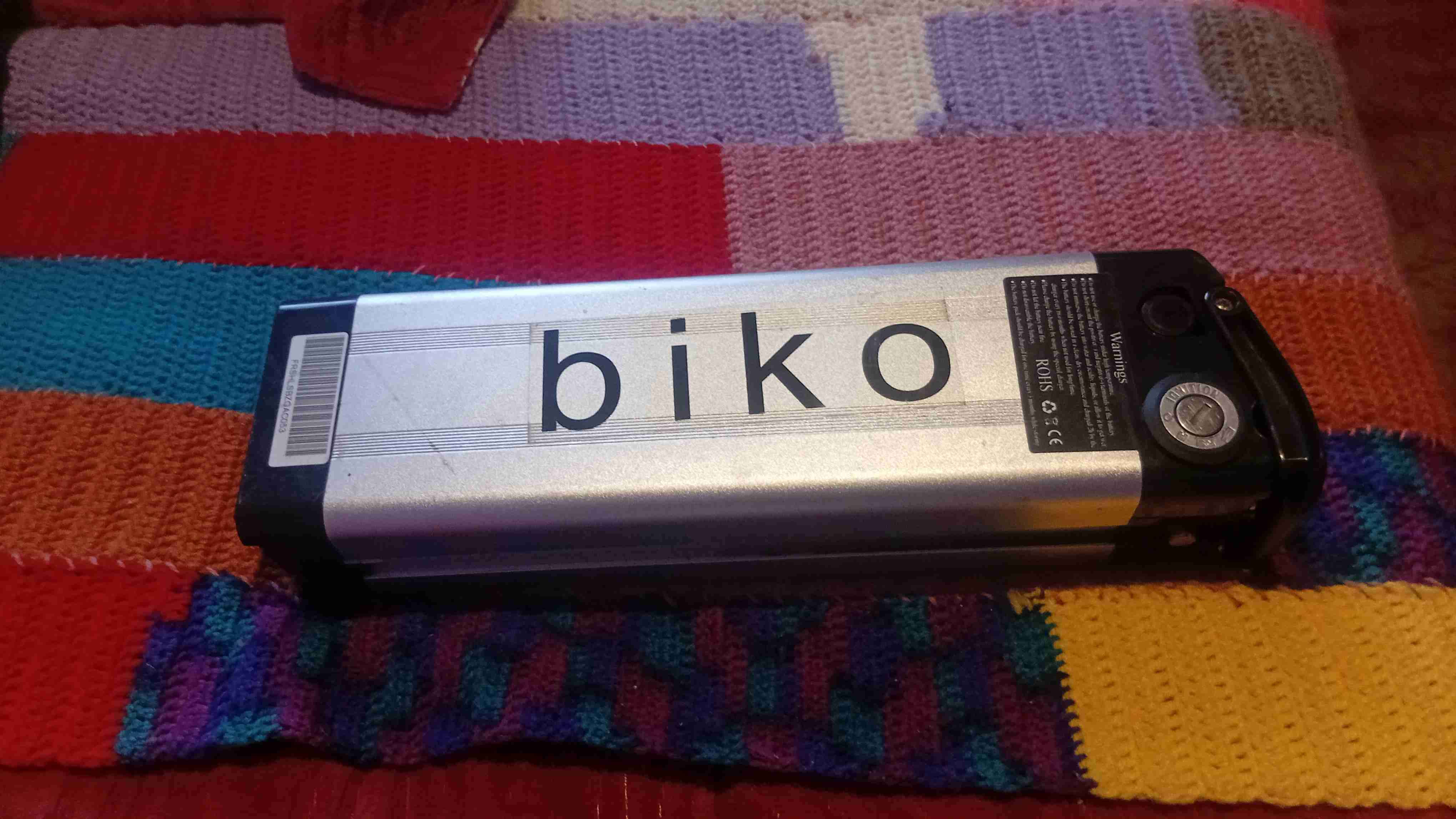 Bicicleta eléctrica blanca Biko - 3