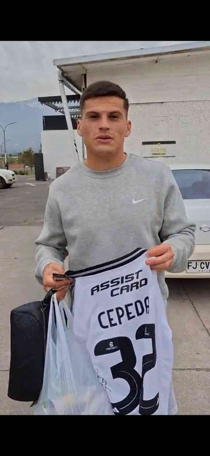 Camiseta firmada de fútbol plantel Colo coló 2025 - miniatura 4