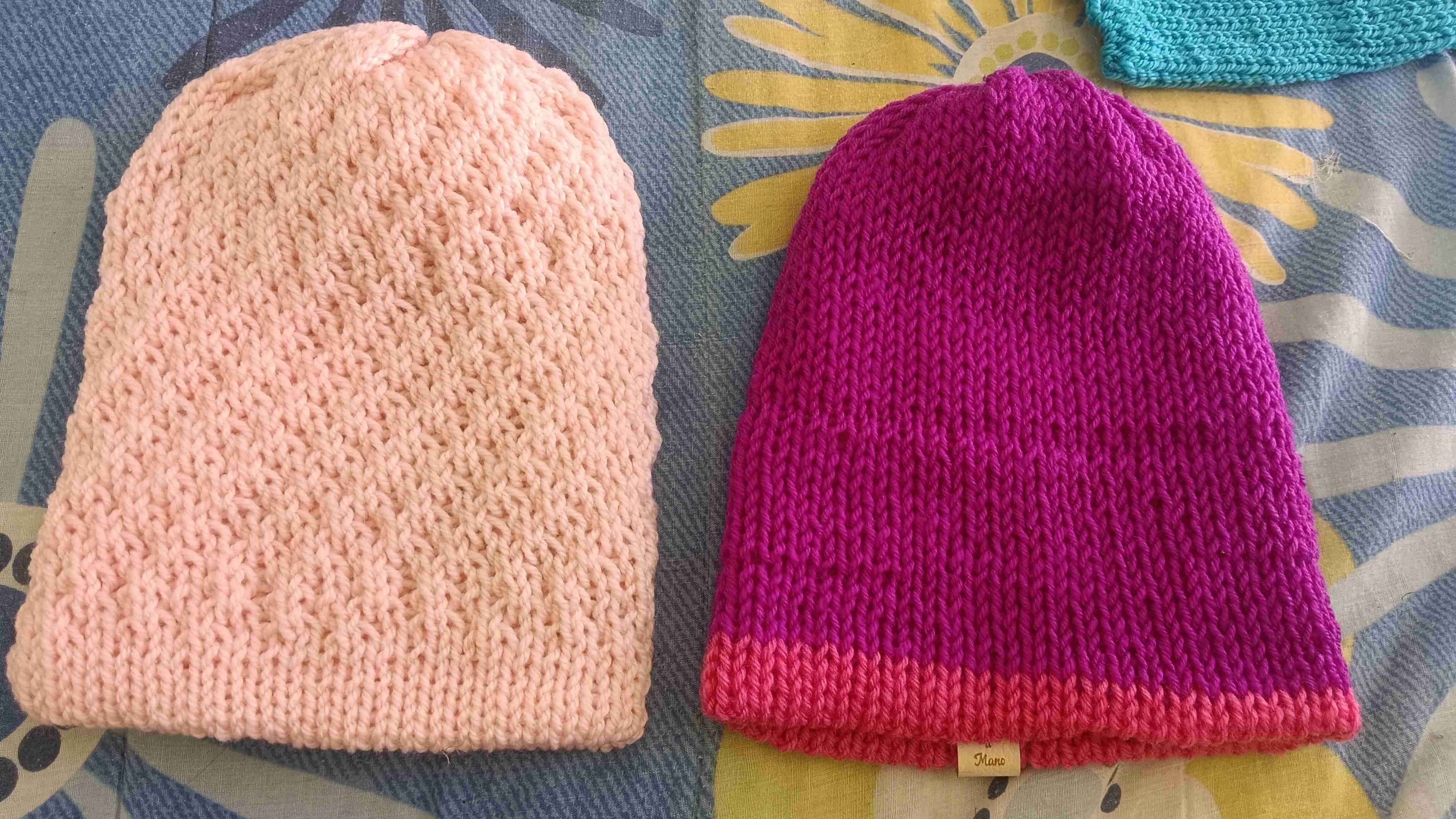 Gorros tejidos coloridos - miniatura 2