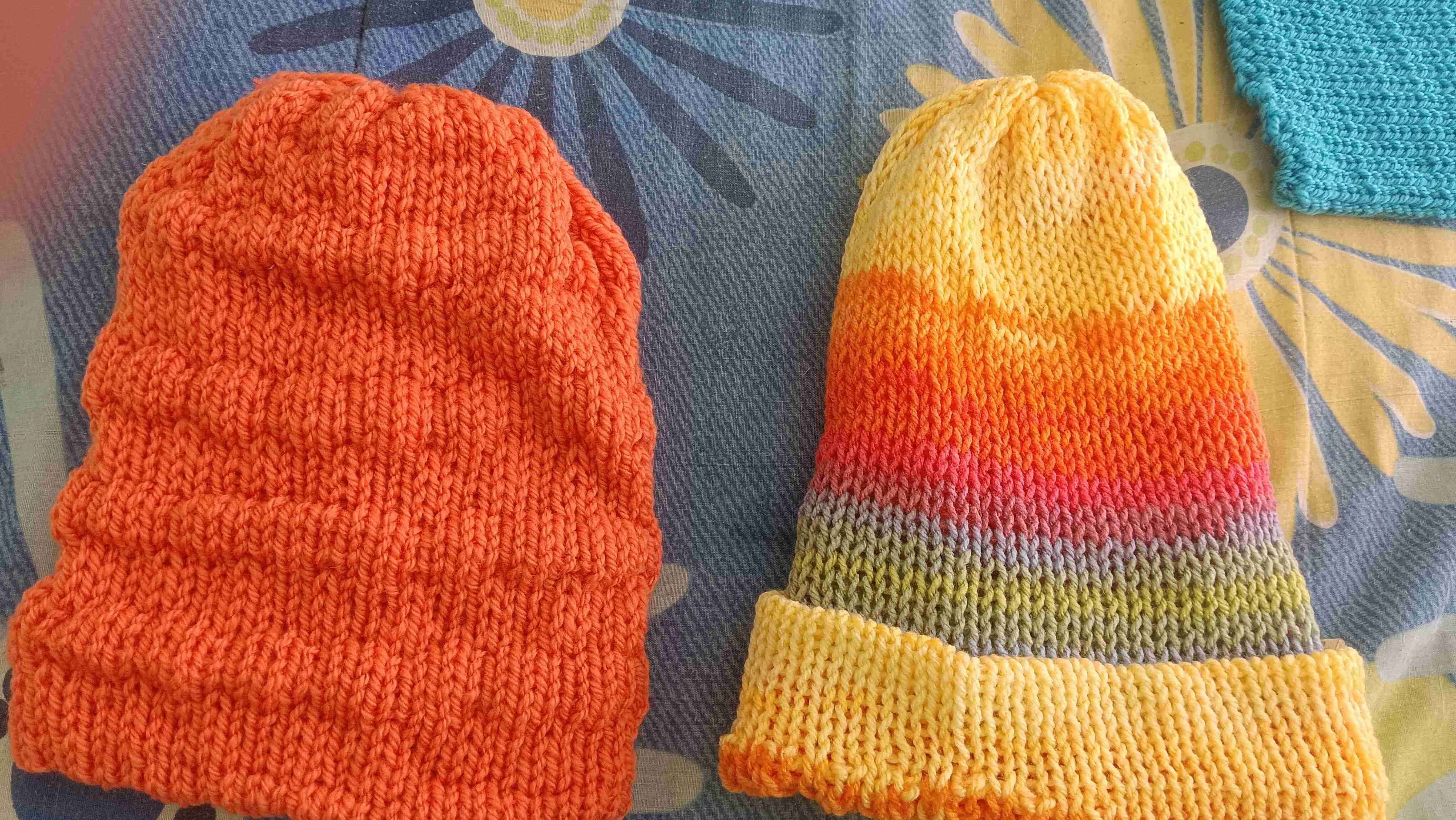 Gorros tejidos coloridos - miniatura 5