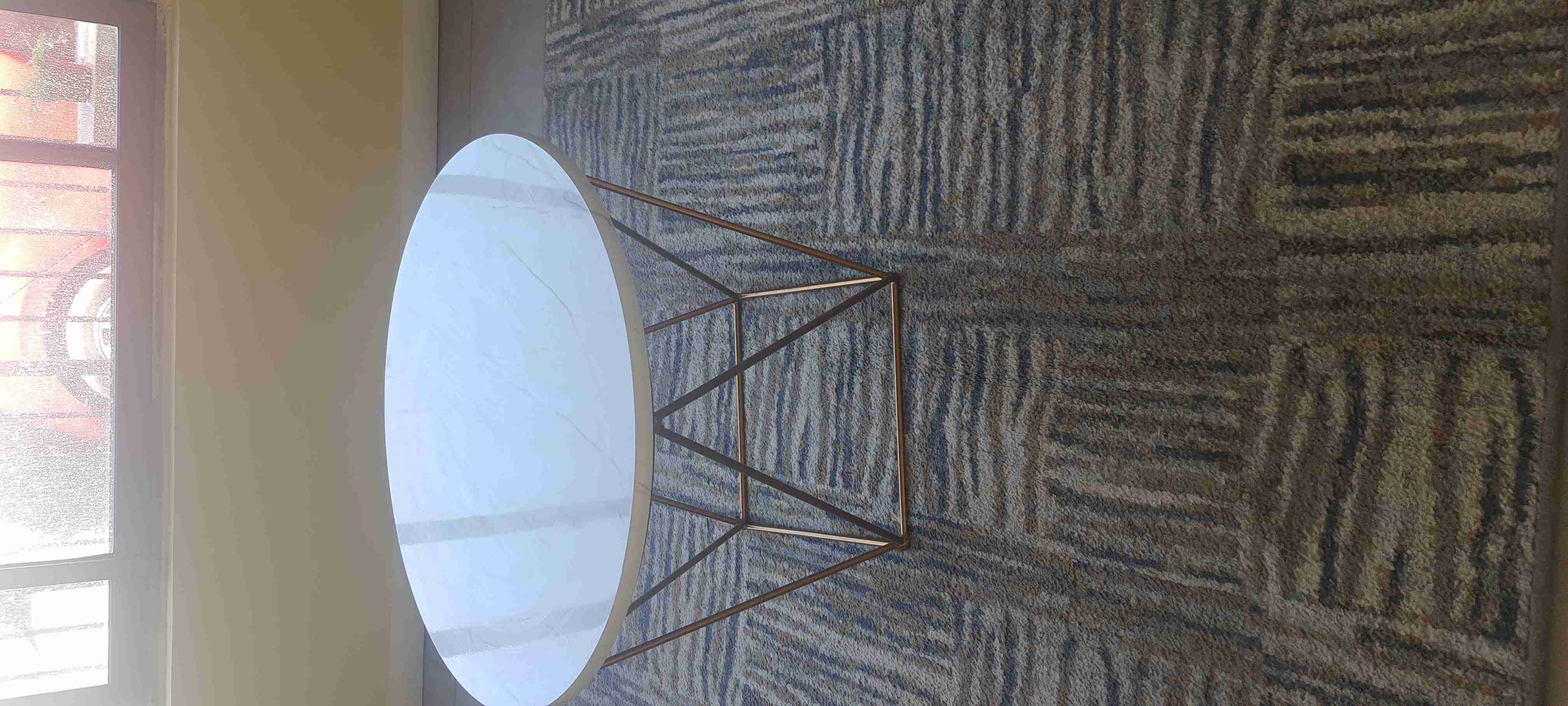 Mesa de centro redonda blanca - miniatura 2