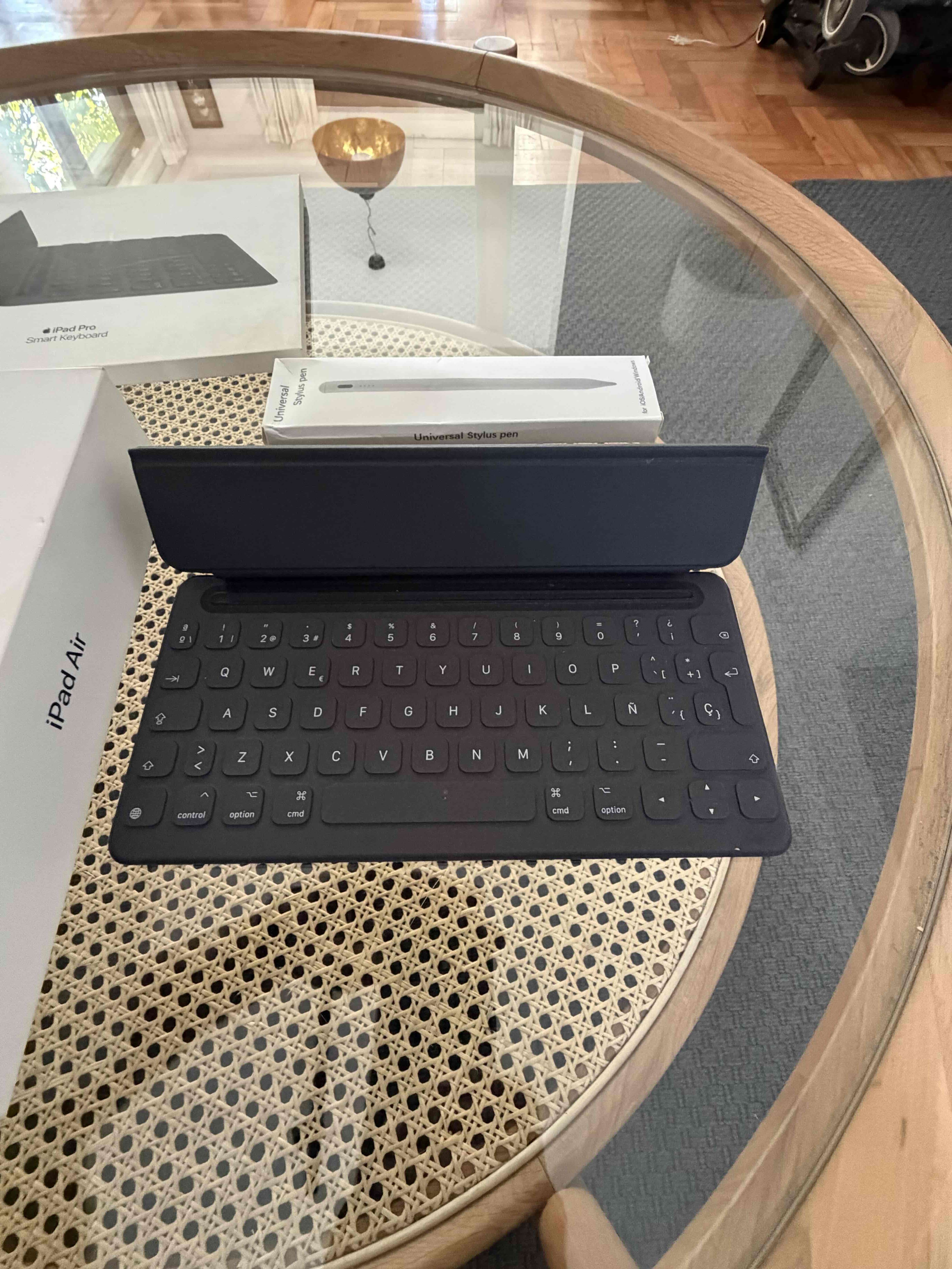 iPad Air 3 (10.5") Teclado Original + Pencil - miniatura 5