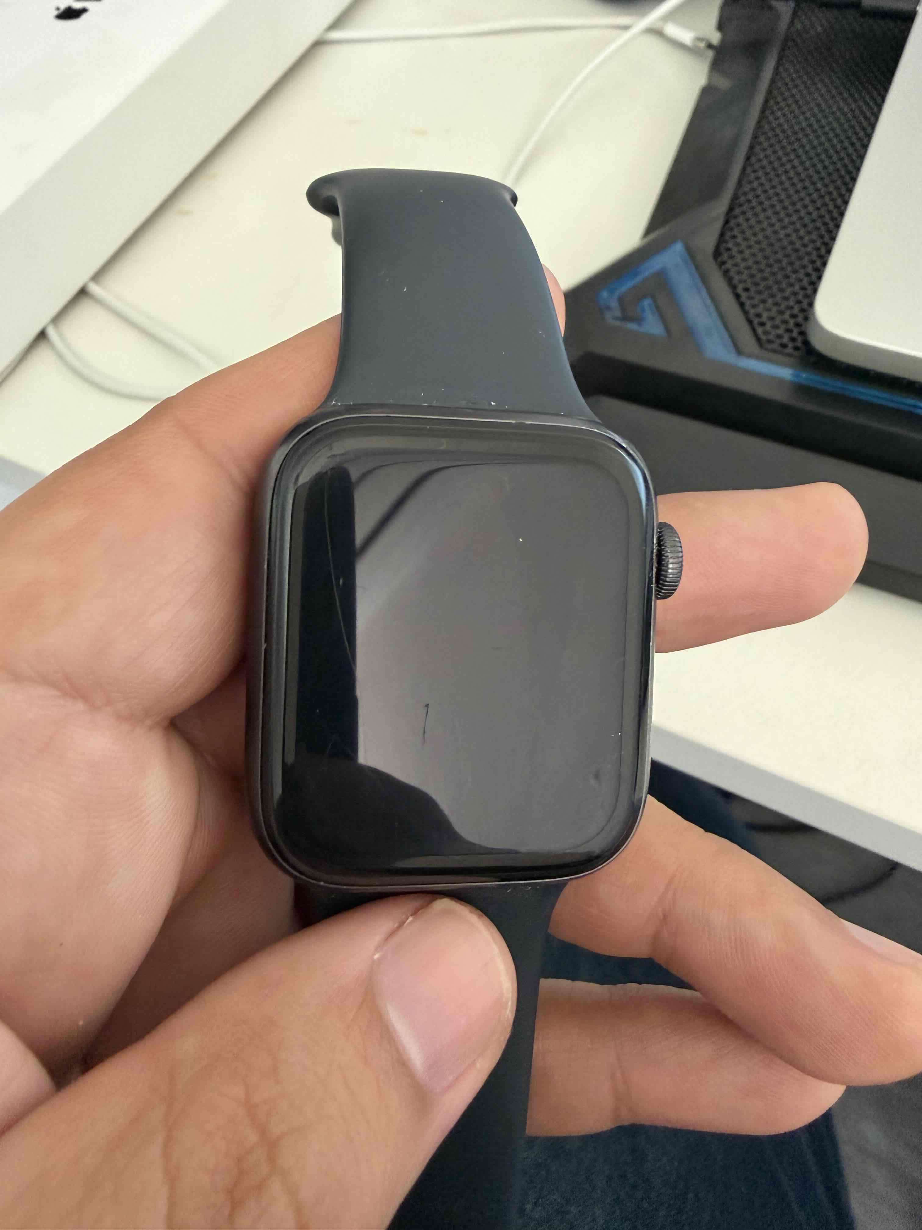 Apple watch SE 4mm gen1( pequeñas rayas en pantall - miniatura 2