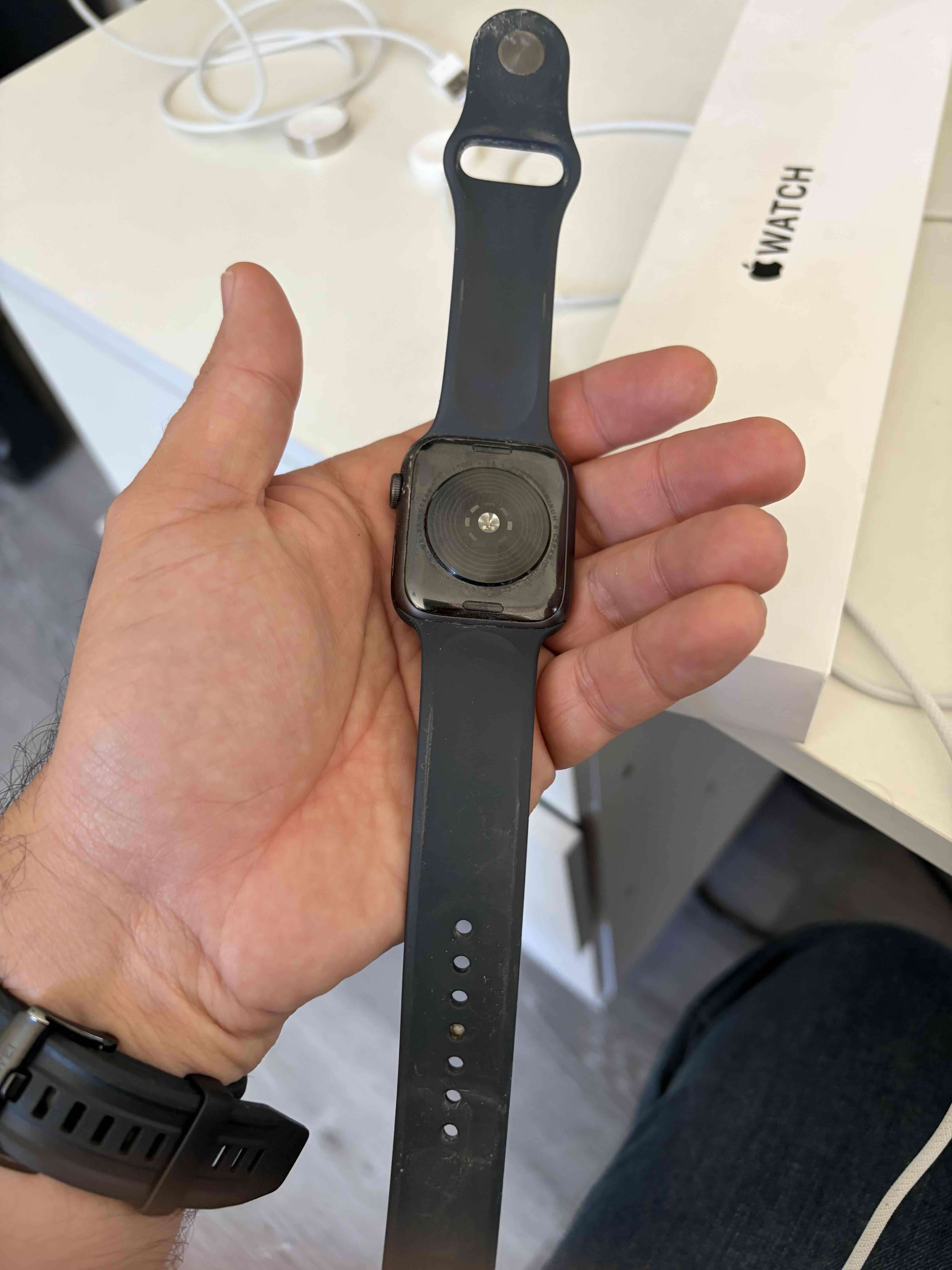 Apple watch SE 4mm gen1( pequeñas rayas en pantall - miniatura 4