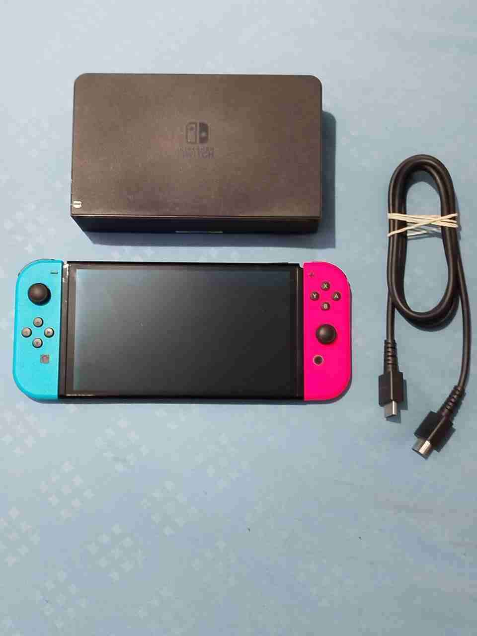 Nintendo Switch OLED poco uso - miniatura 2