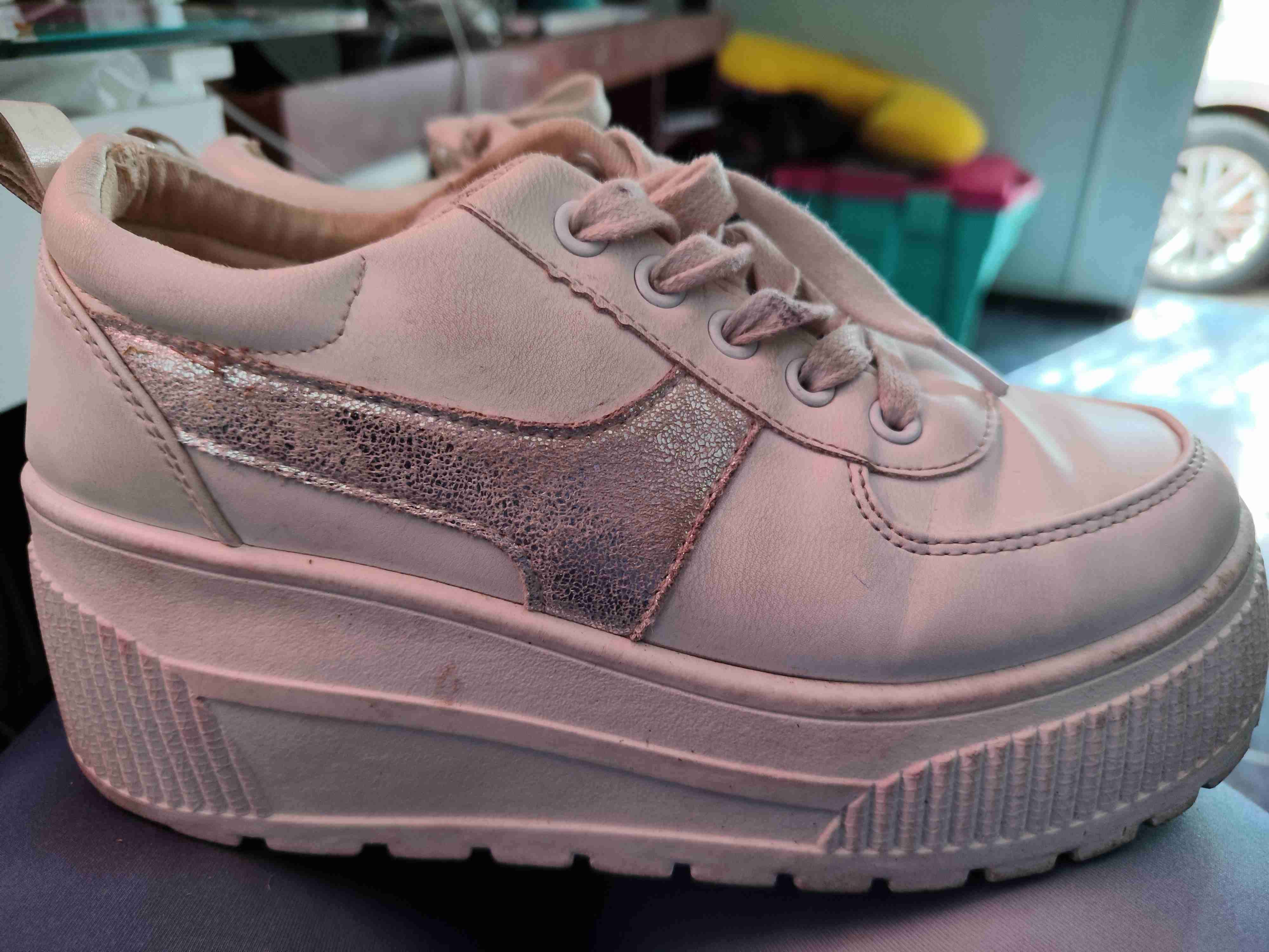 Zapatillas blancas casuales - miniatura 2